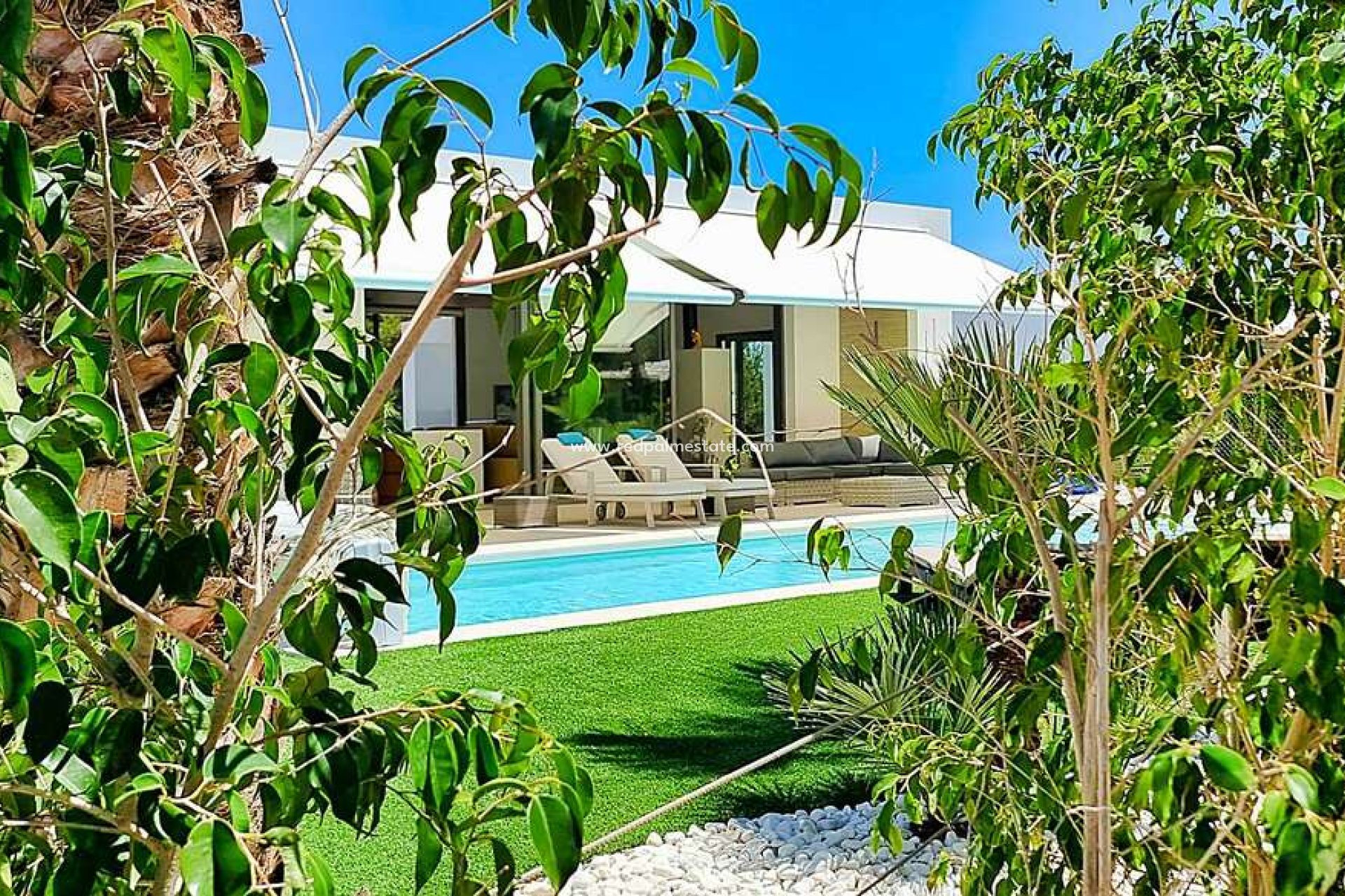Återförsäljning - Villa -
Orihuela - Las Colinas Golf