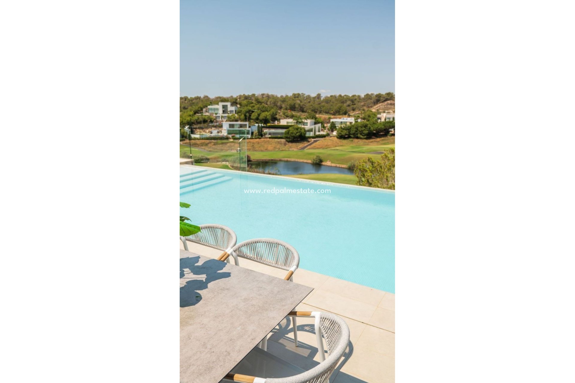 Återförsäljning - Villa -
Orihuela - Las Colinas Golf