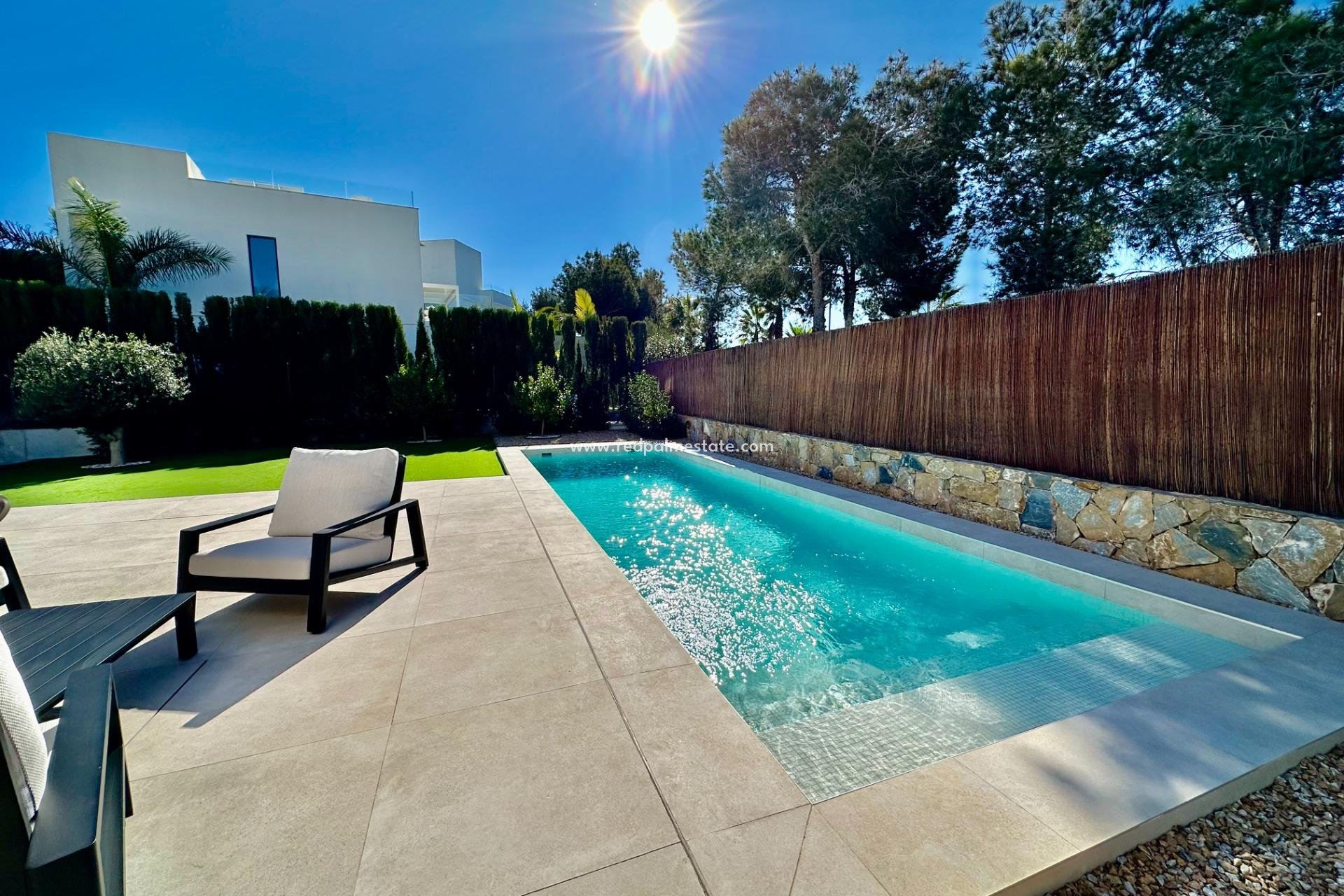 Återförsäljning - Villa -
Orihuela - Las Colinas Golf