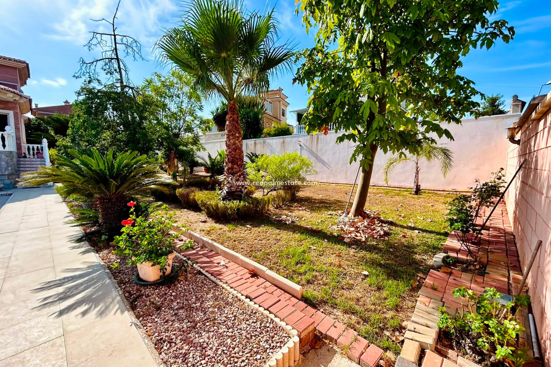 Återförsäljning - Villa -
Orihuela - Los balcones