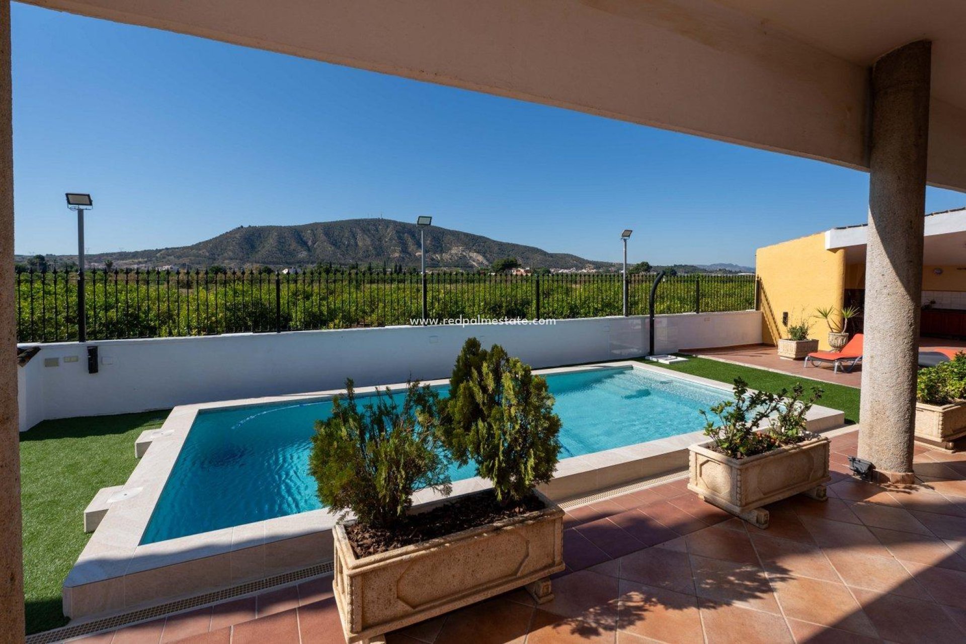 Återförsäljning - Villa -
Orihuela - Orihuela Ciudad