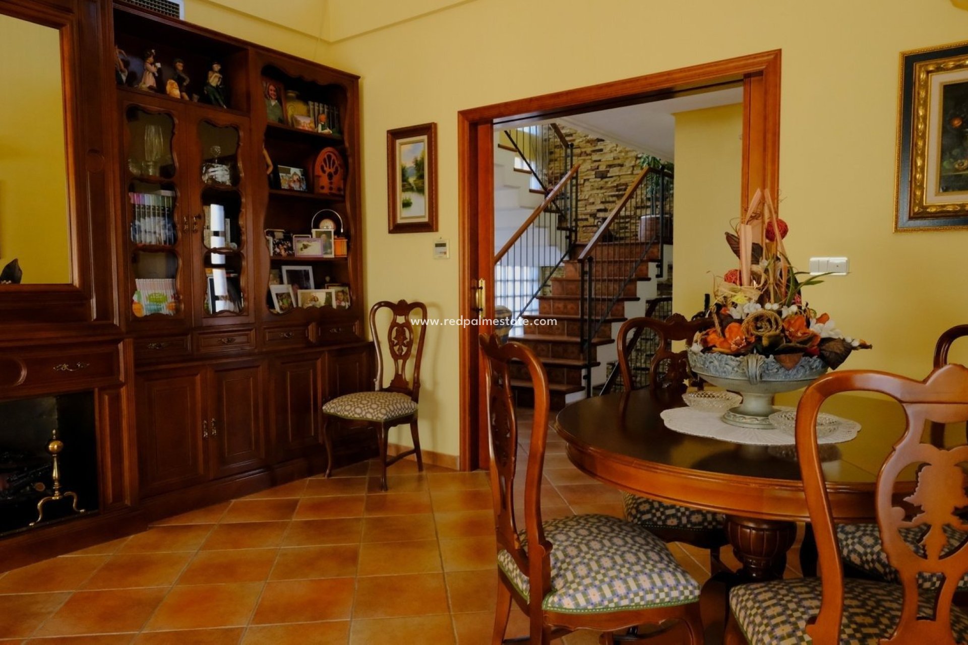 Återförsäljning - Villa -
Orihuela - Orihuela Ciudad