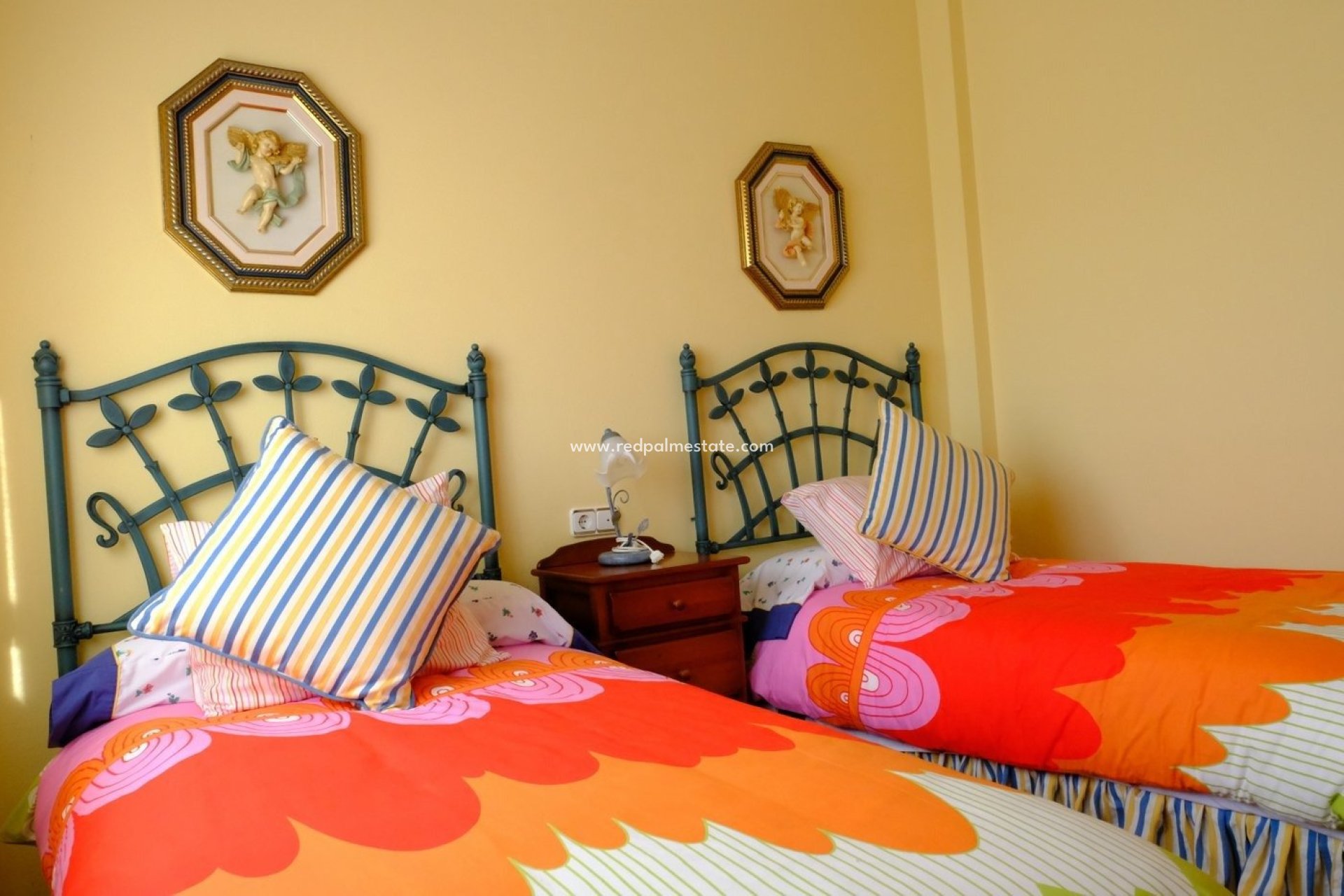 Återförsäljning - Villa -
Orihuela - Orihuela Ciudad