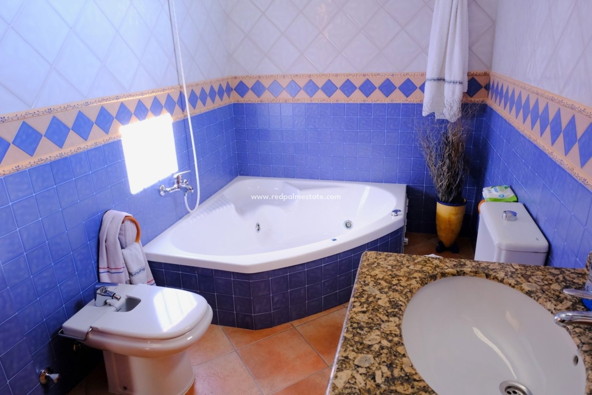 Återförsäljning - Villa -
Orihuela - Orihuela Ciudad