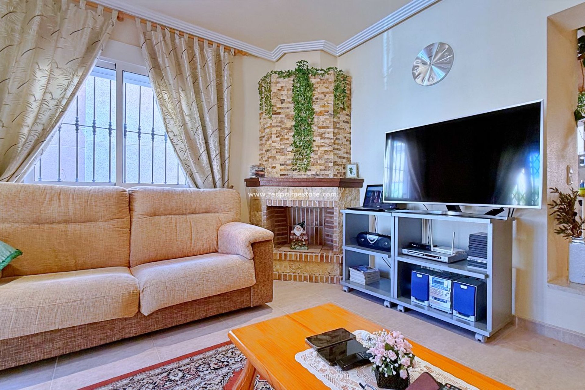 Återförsäljning - Villa -
Orihuela - Orihuela Costa
