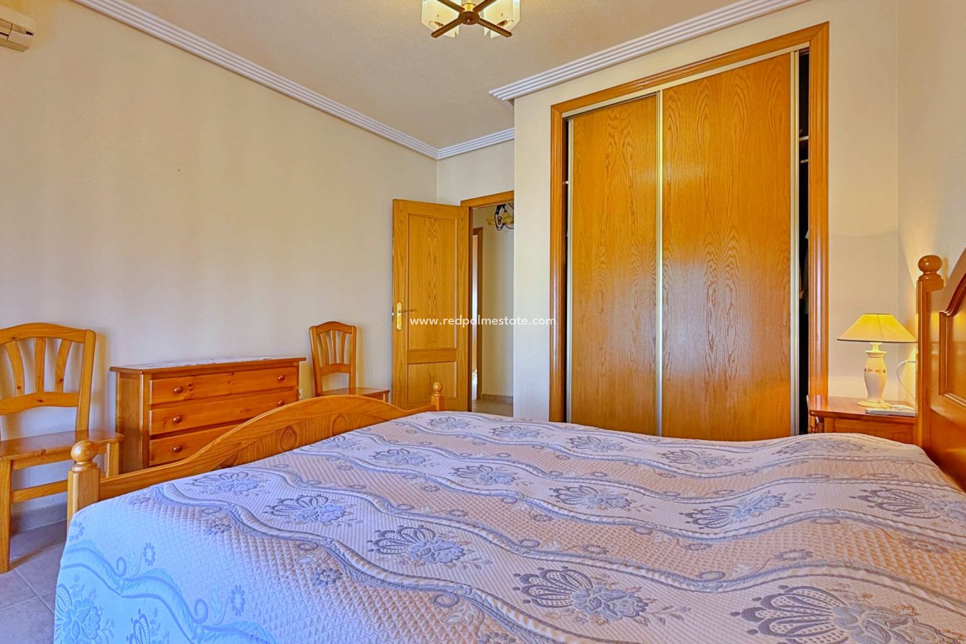 Återförsäljning - Villa -
Orihuela - Orihuela Costa