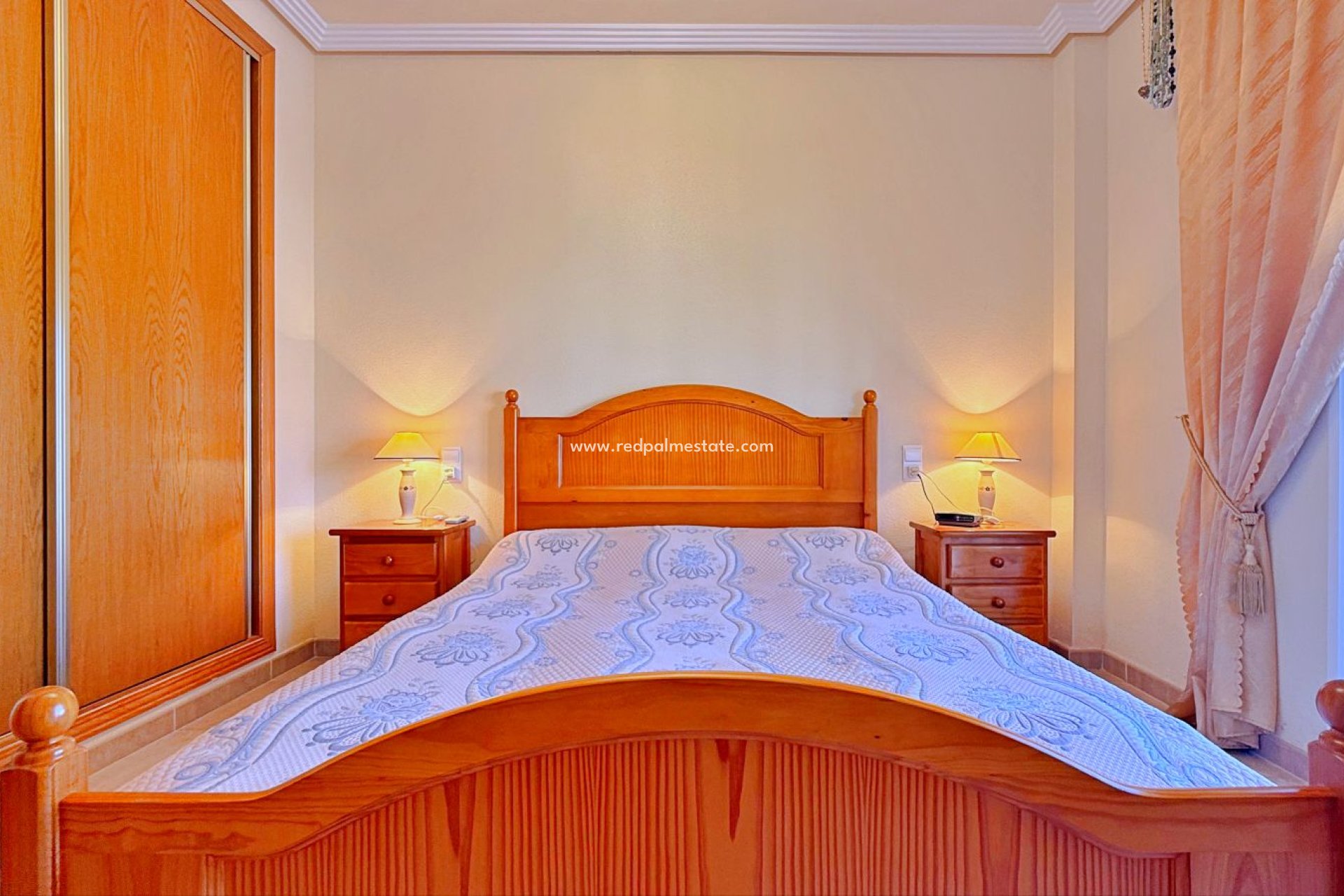 Återförsäljning - Villa -
Orihuela - Orihuela Costa