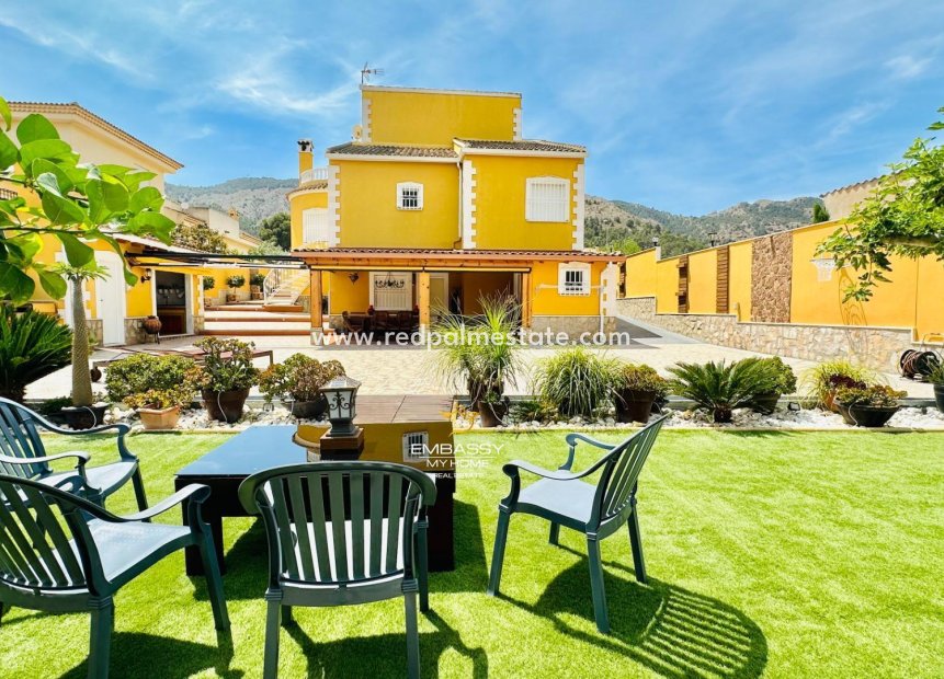 Återförsäljning - Villa -
Orihuela - Urb. Montepinar