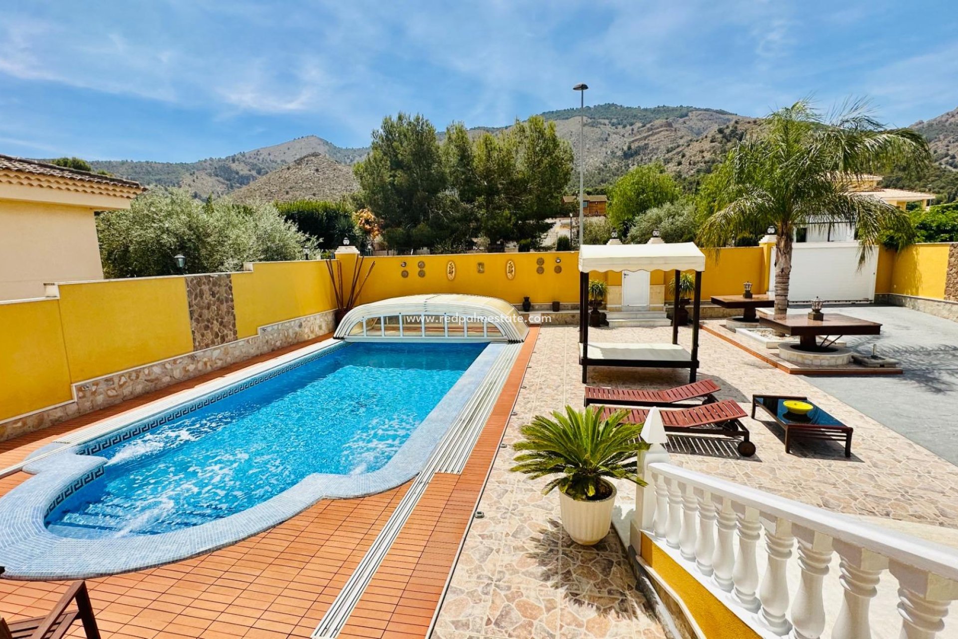 Återförsäljning - Villa -
Orihuela - Urb. Montepinar