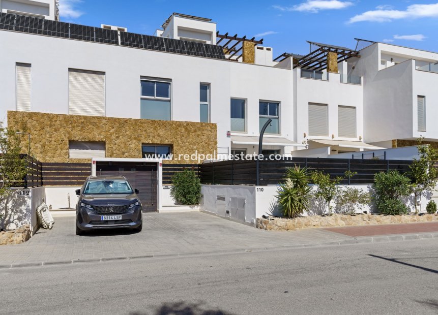 Återförsäljning - Villa / Parhus -
Torrevieja - Nueva Torrevieja - Aguas Nuevas