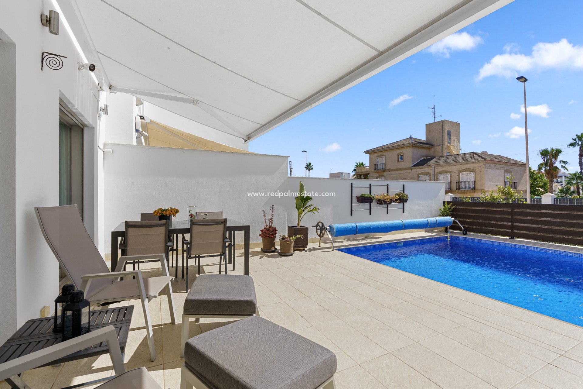 Återförsäljning - Villa / Parhus -
Torrevieja - Nueva Torrevieja - Aguas Nuevas