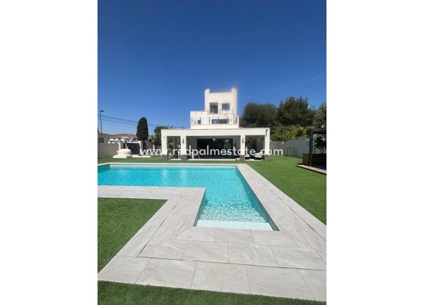 Återförsäljning - Villa -
Pilar de la Horadada - Costa Blanca