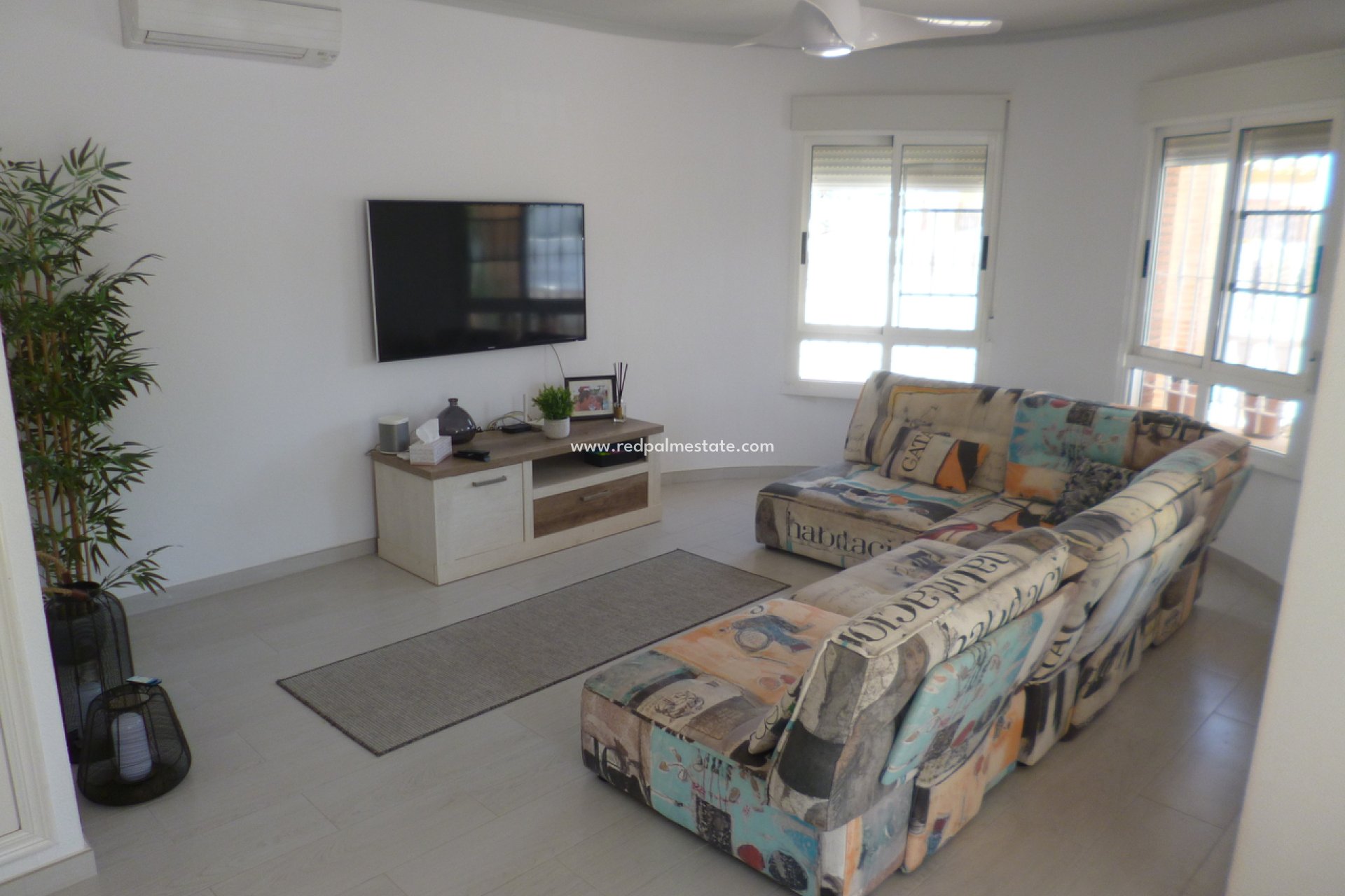 Återförsäljning - Villa -
Pilar de la Horadada