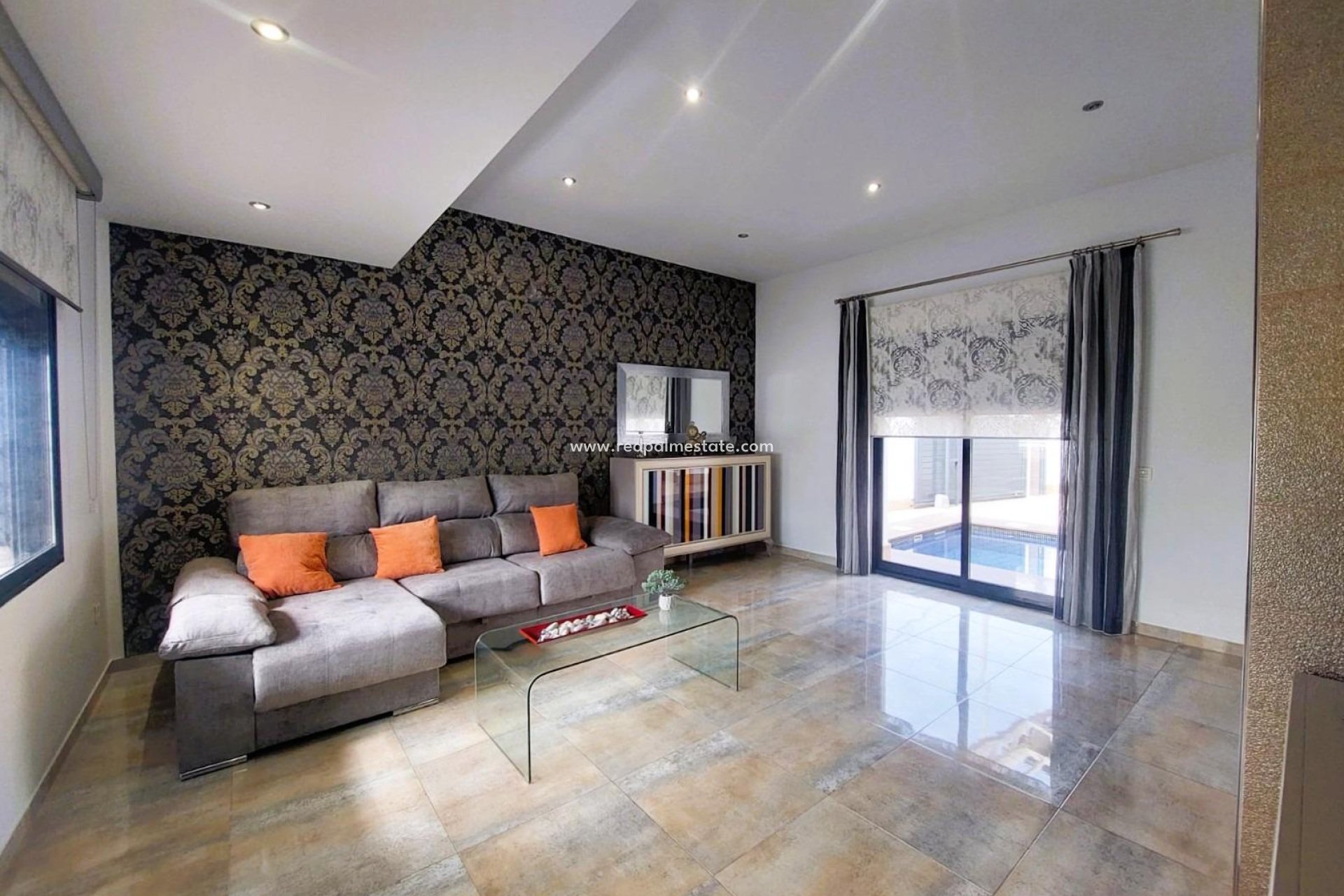 Återförsäljning - Villa -
Pilar de la Horadada