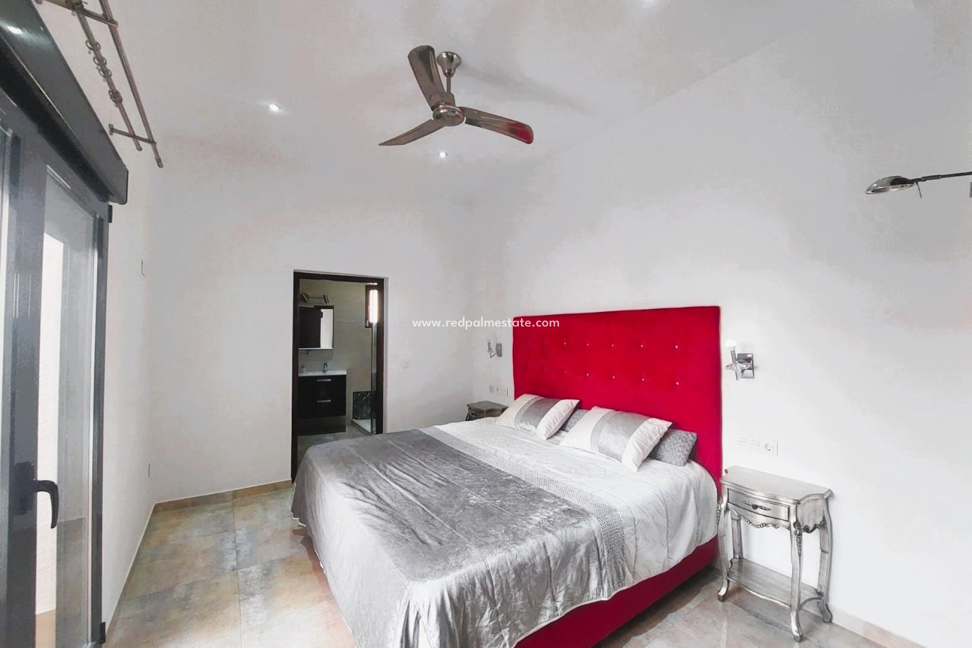 Återförsäljning - Villa -
Pilar de la Horadada