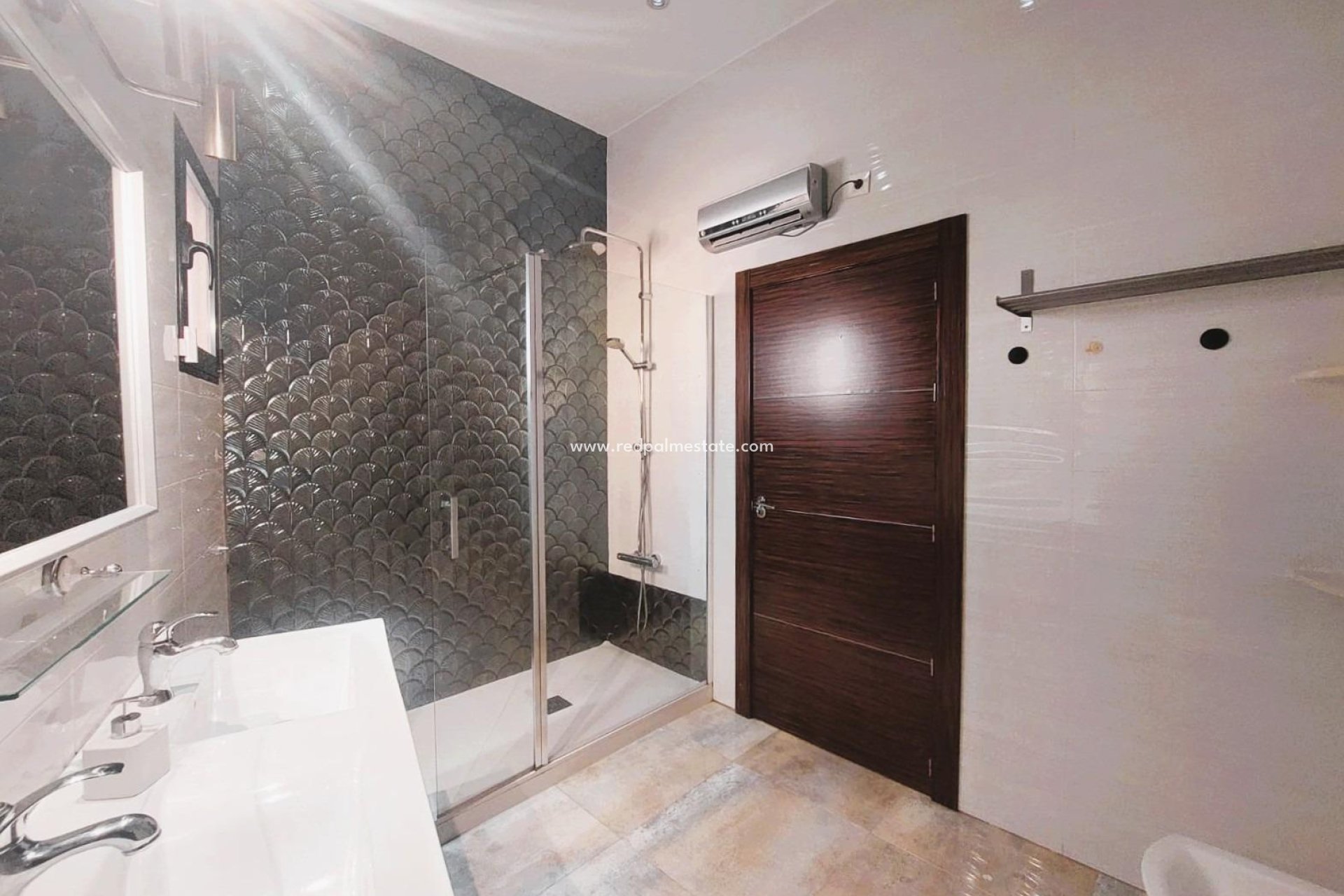 Återförsäljning - Villa -
Pilar de la Horadada