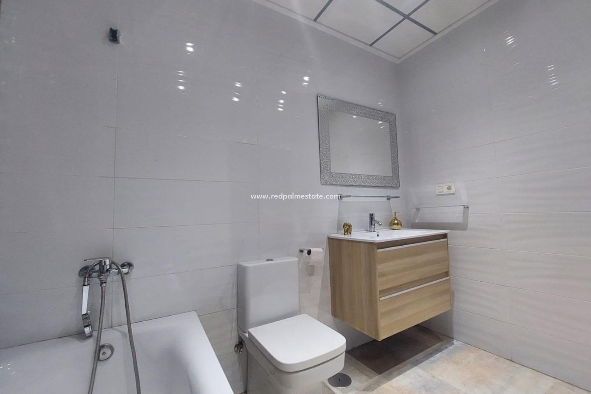 Återförsäljning - Villa -
Pilar de la Horadada