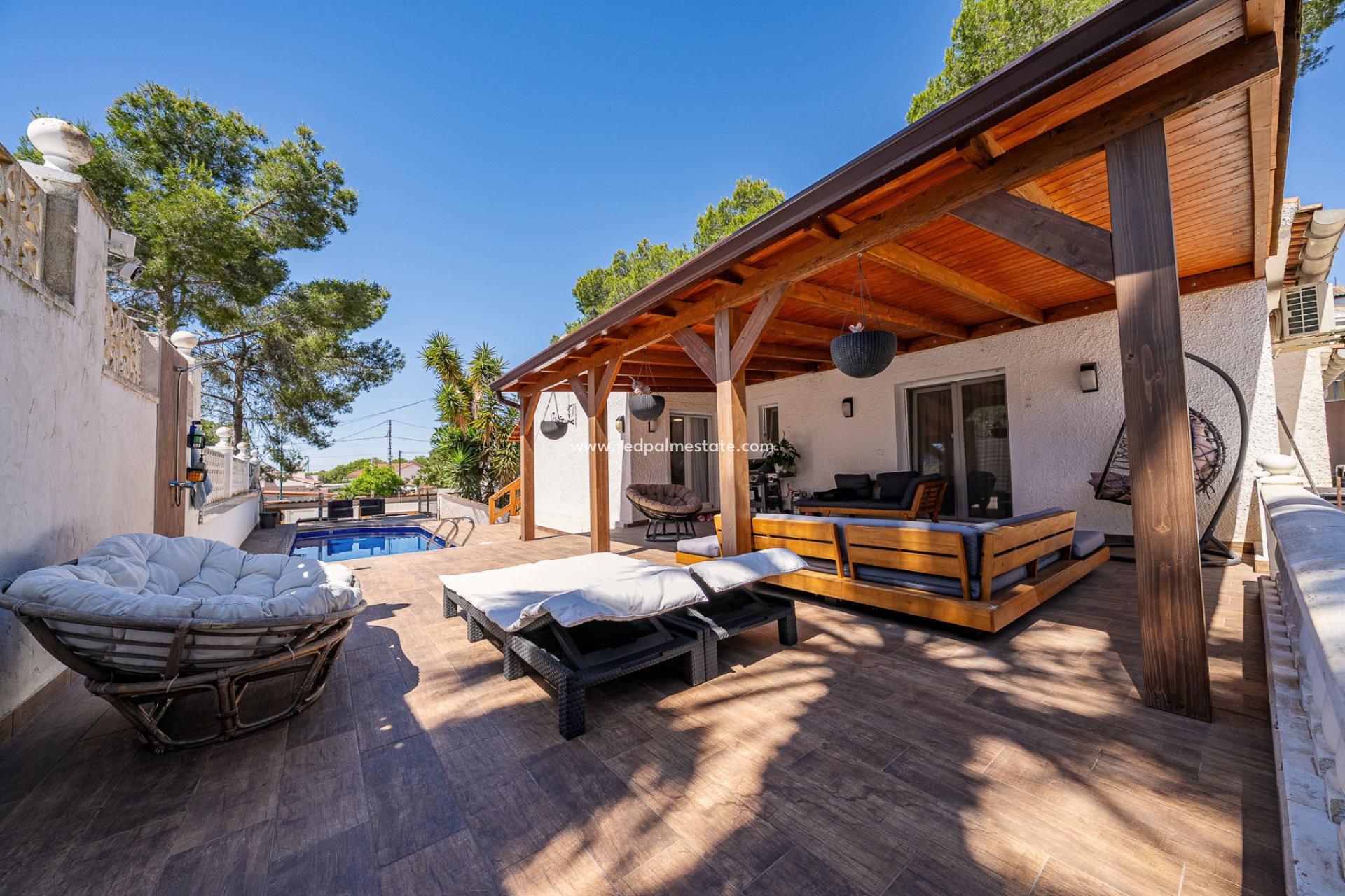 Återförsäljning - Villa -
Pinar de Campoverde