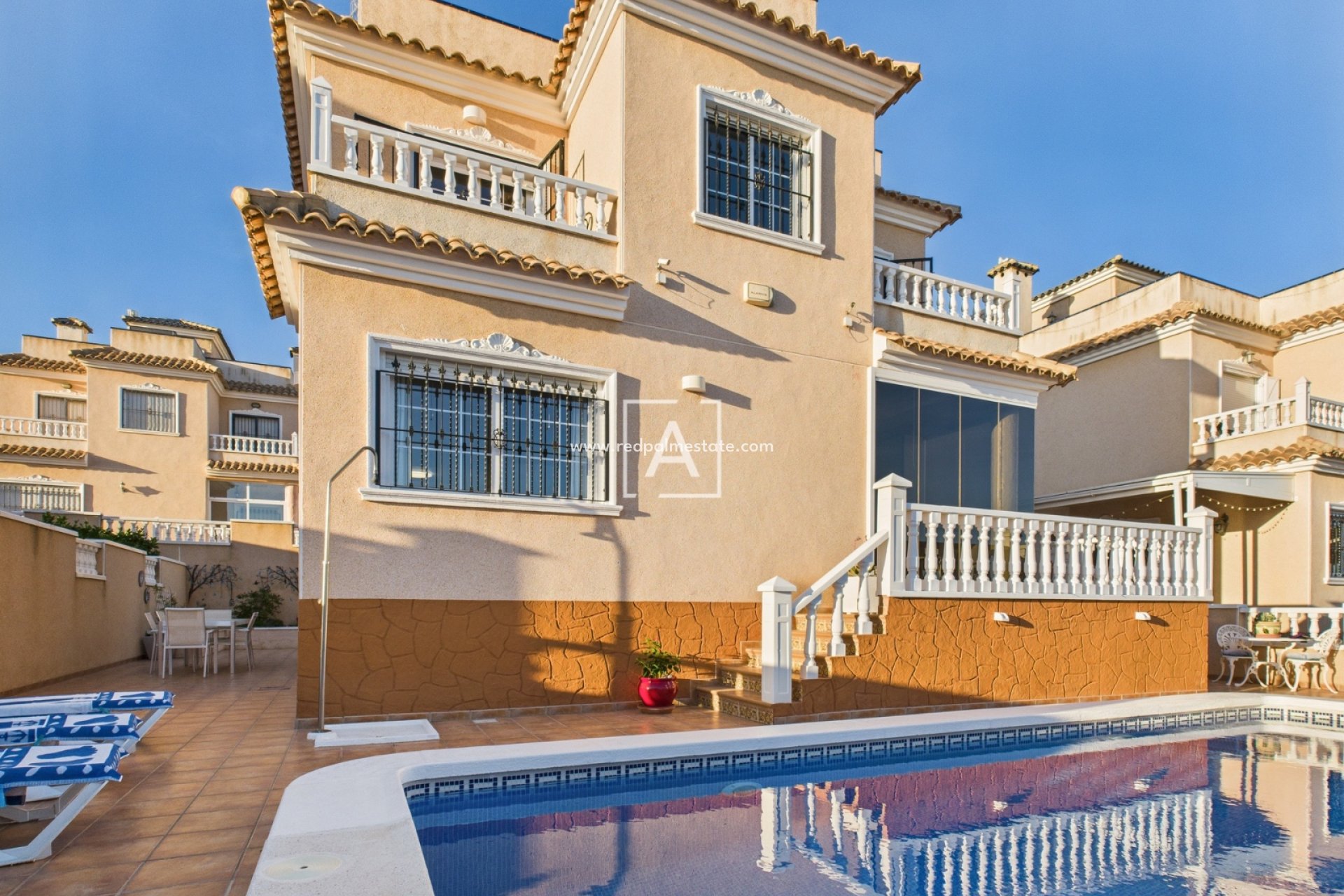 Återförsäljning - Villa -
Pinar de Campoverde