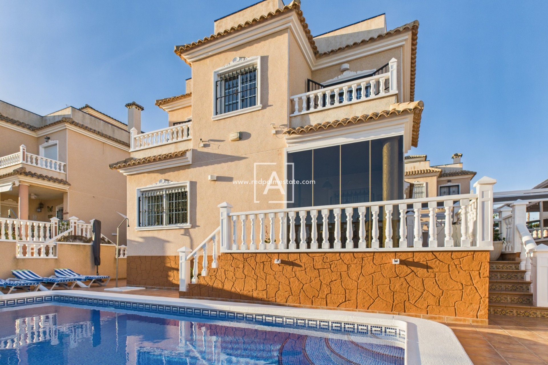 Återförsäljning - Villa -
Pinar de Campoverde