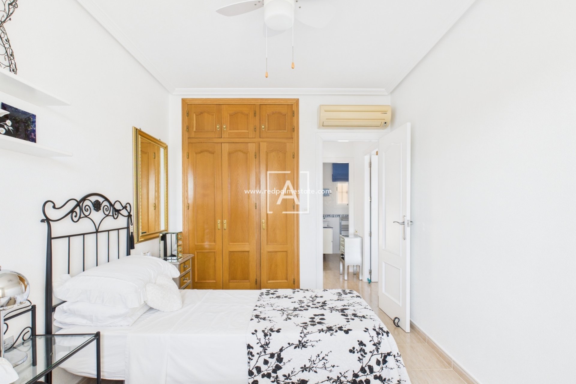 Återförsäljning - Villa -
Pinar de Campoverde