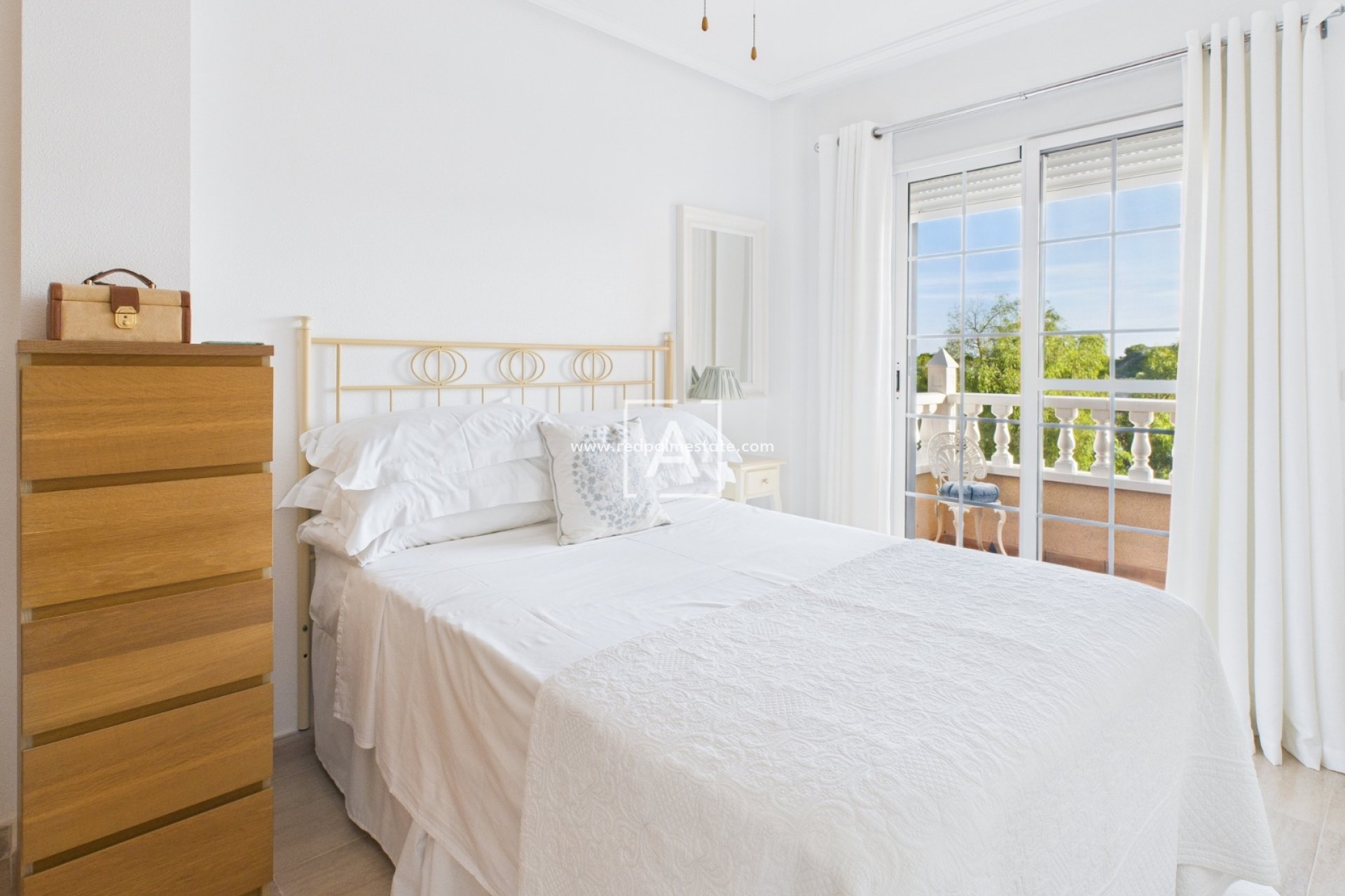 Återförsäljning - Villa -
Pinar de Campoverde