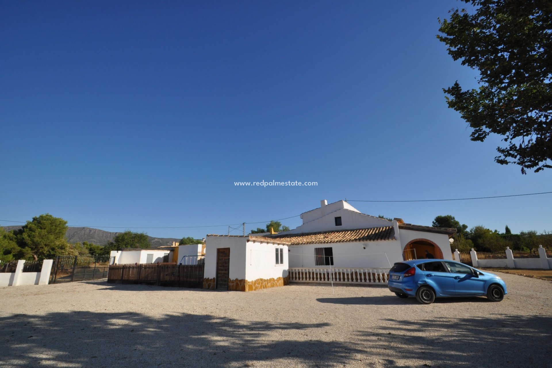 Återförsäljning - Villa -
Pinoso - Inland
