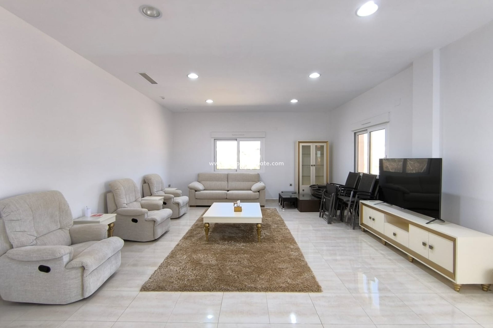 Återförsäljning - Villa -
Pinoso - Inland