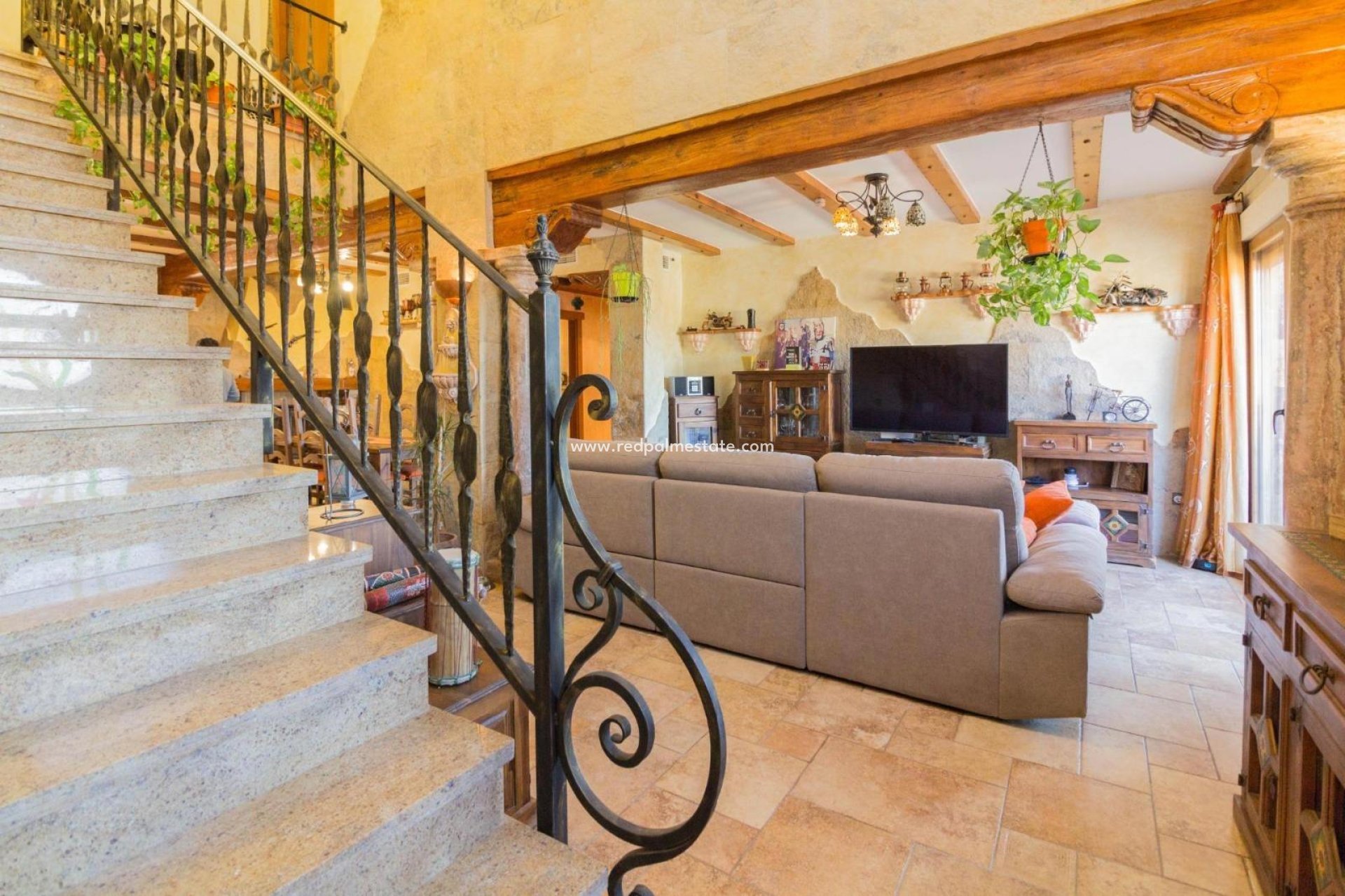 Återförsäljning - Villa -
Redován - Comunidad Valenciana