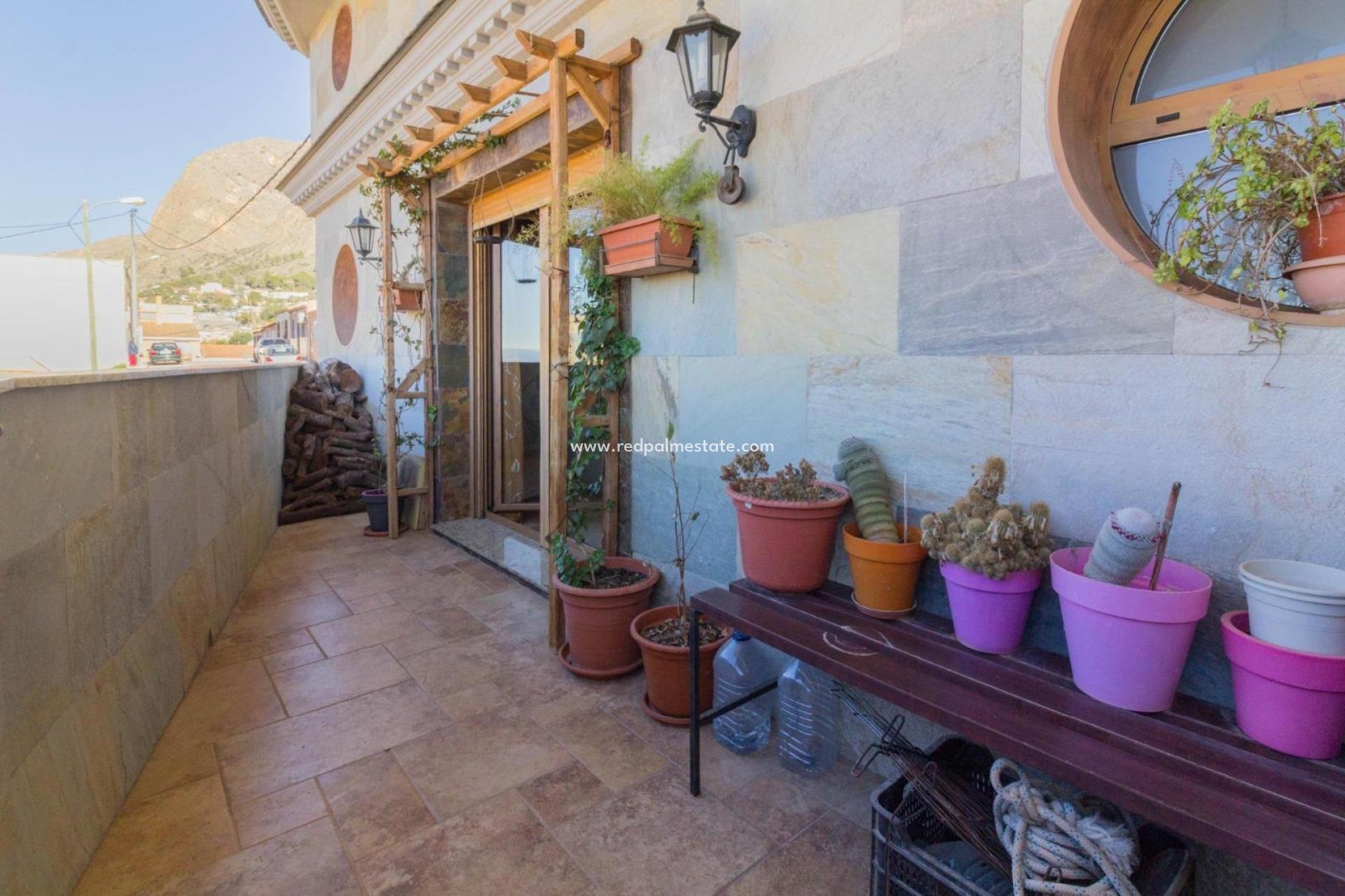 Återförsäljning - Villa -
Redován - Comunidad Valenciana