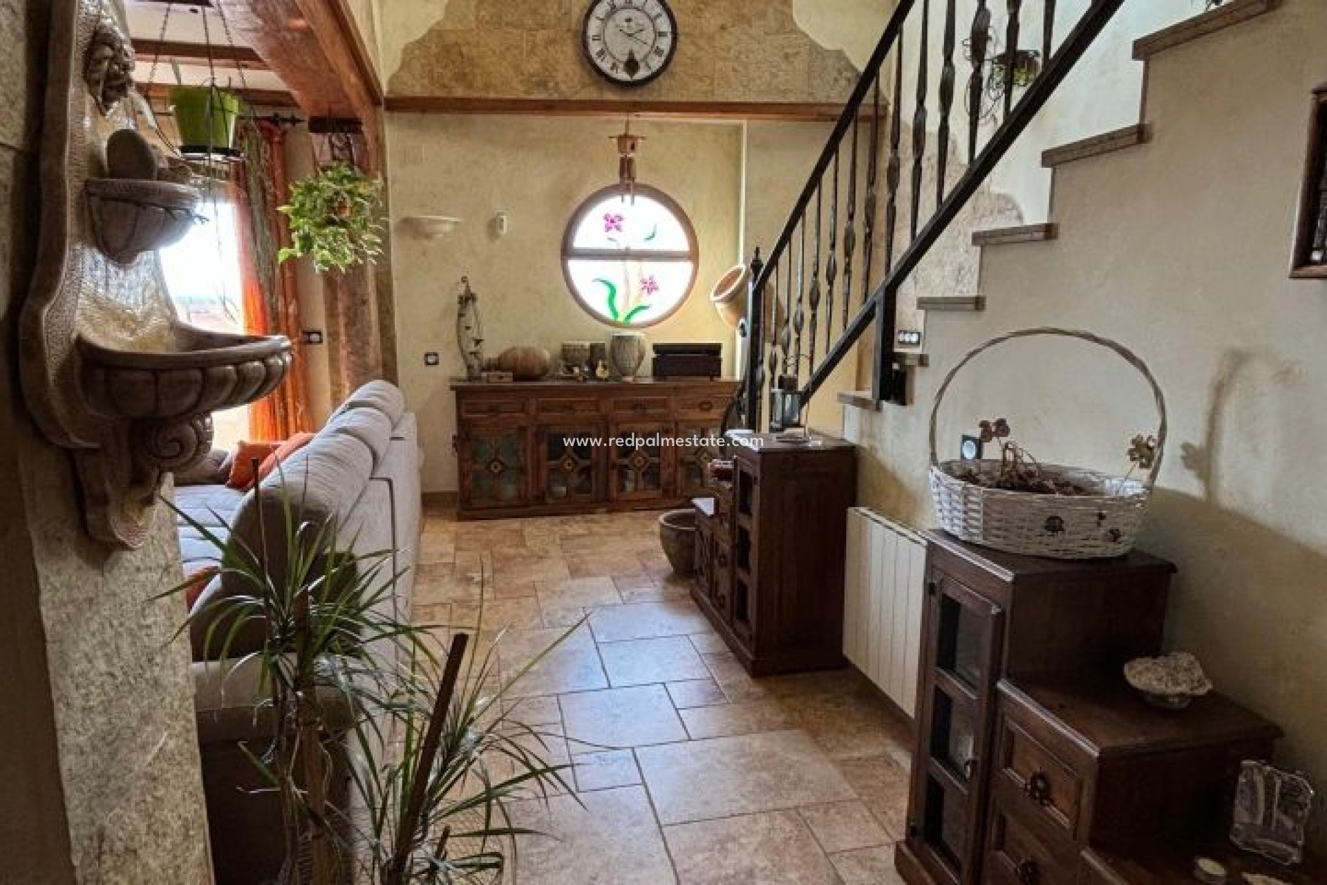 Återförsäljning - Villa -
Redován - Inland