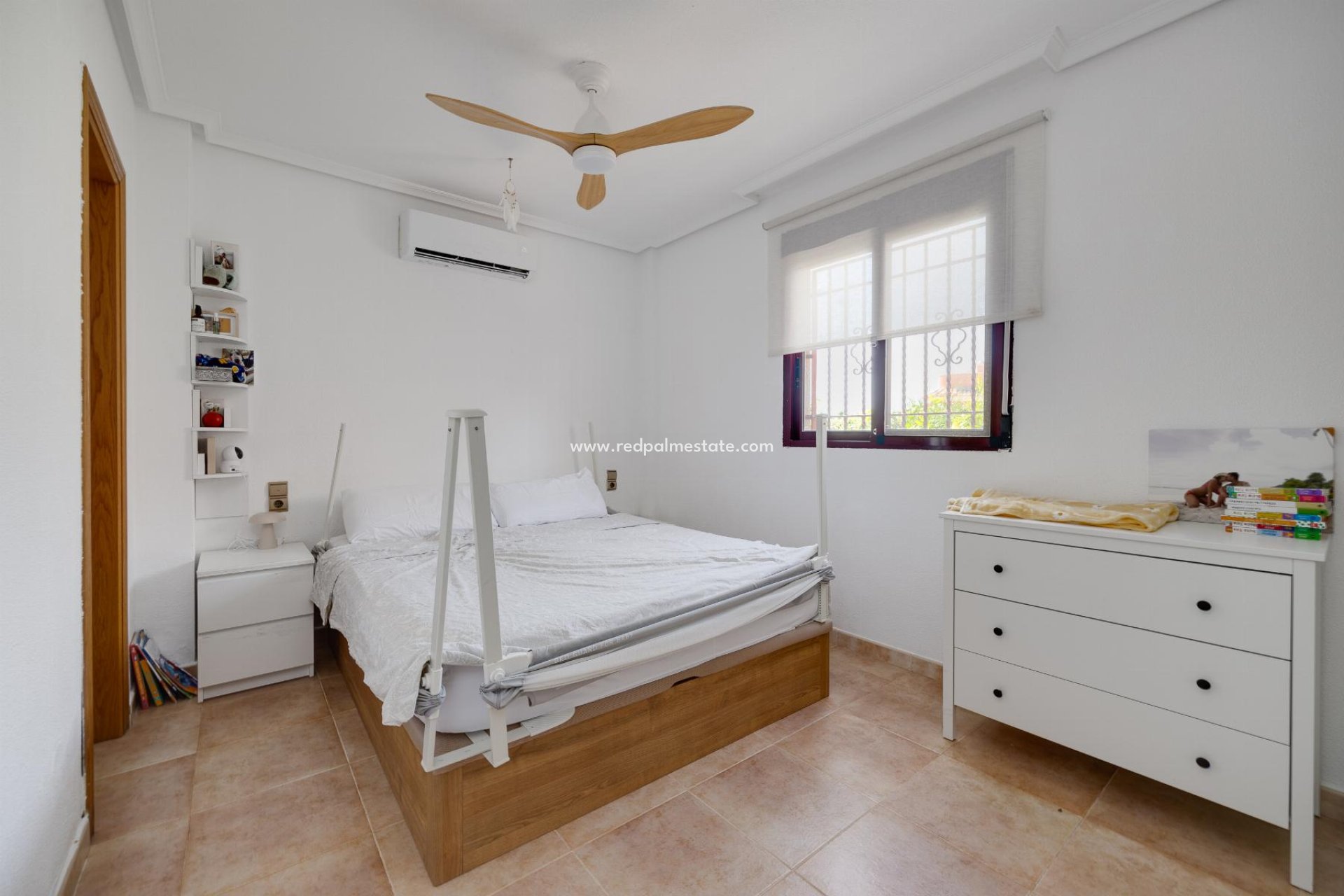 Återförsäljning - Villa -
San Fulgencio - La Marina