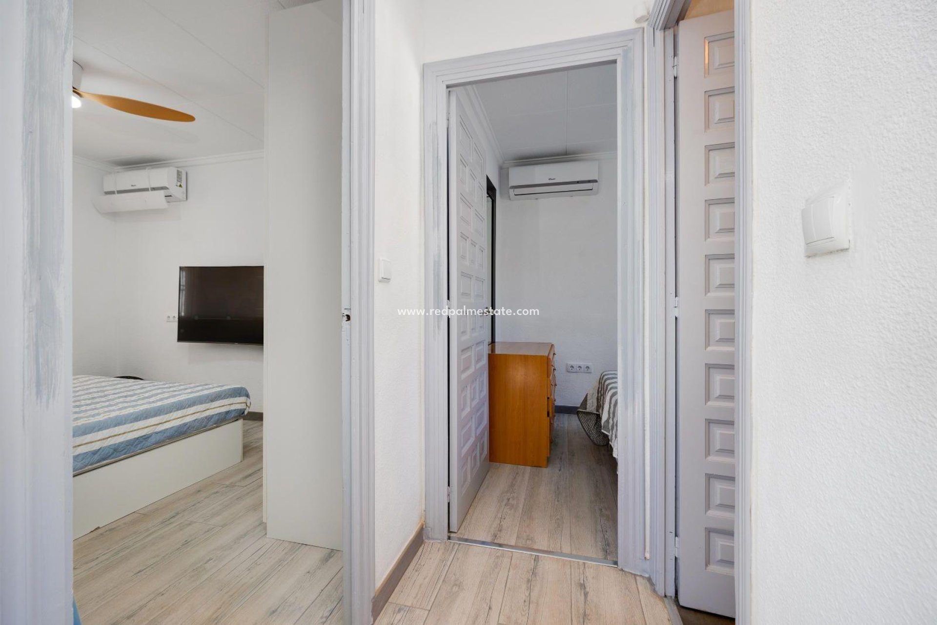 Återförsäljning - Villa -
San Fulgencio - La Marina