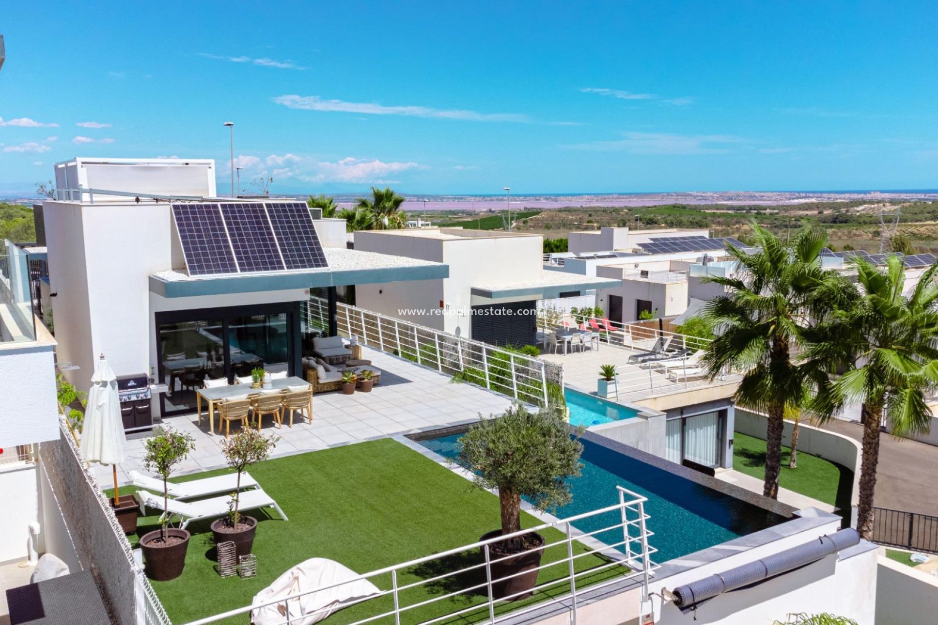 Återförsäljning - Villa -
San Miguel de Salinas - Bellavista