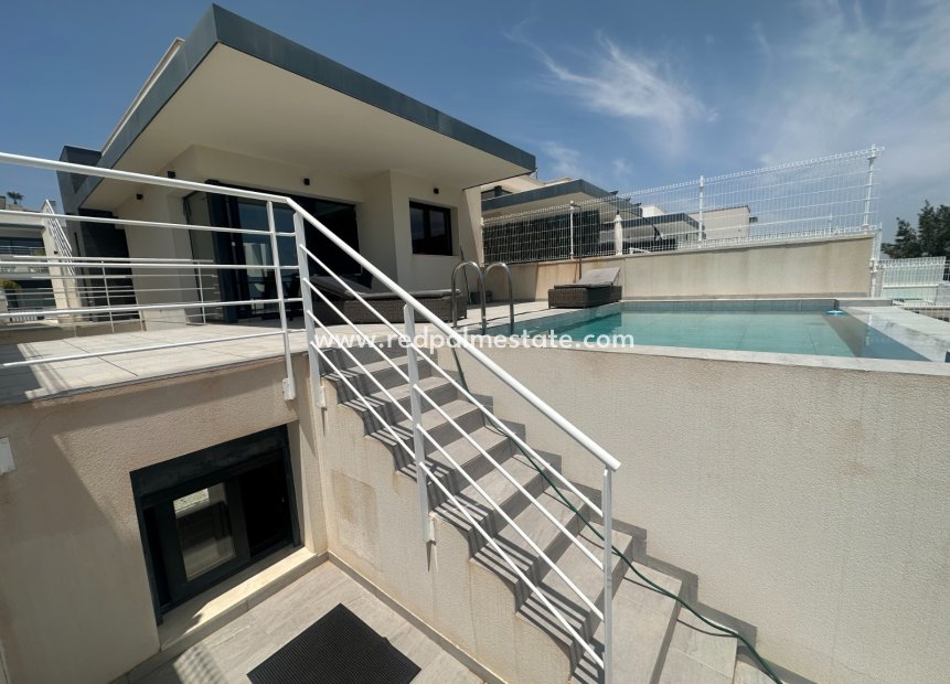 Återförsäljning - Villa -
San Miguel de Salinas - Inland