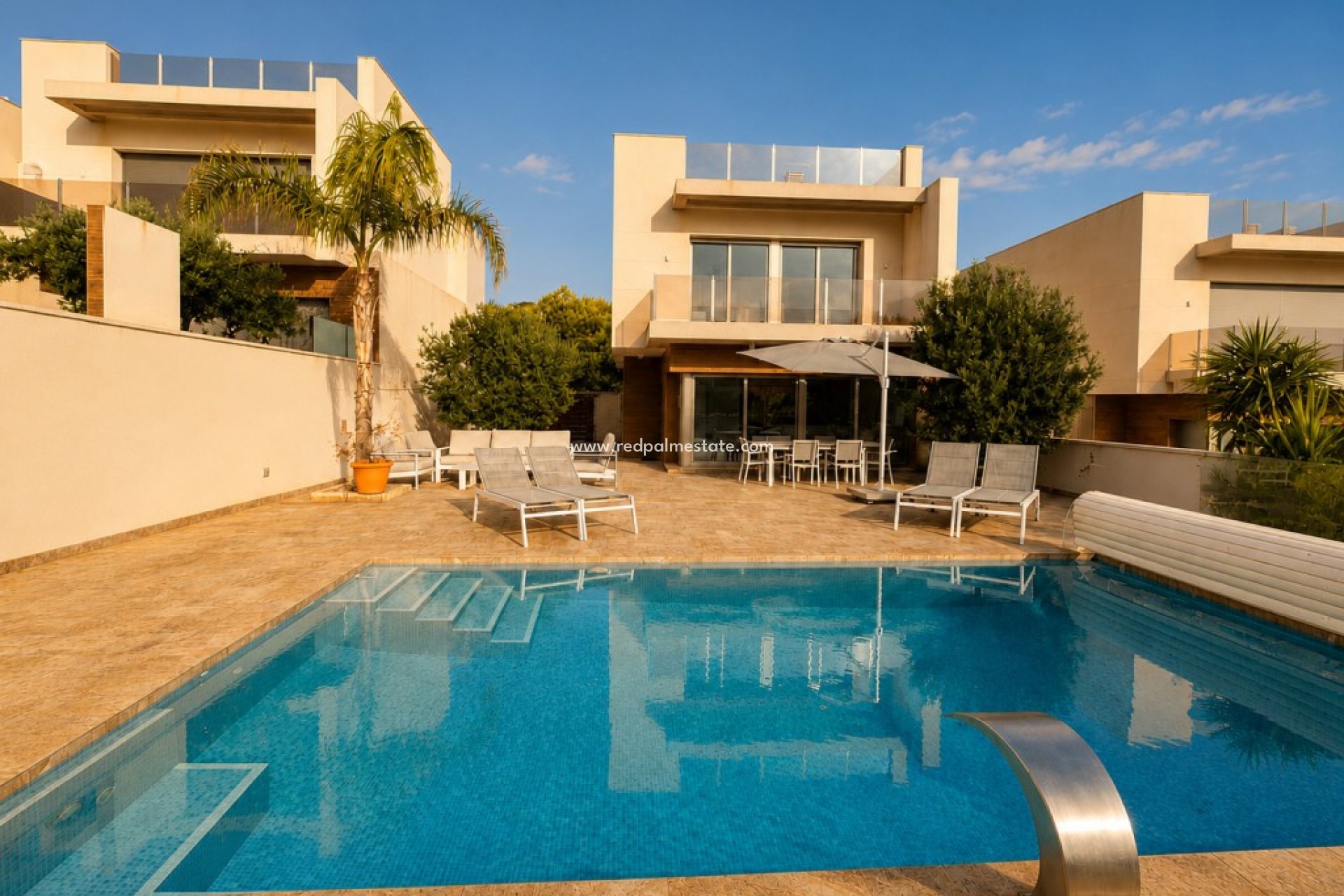 Återförsäljning - Villa -
San Miguel de Salinas - Inland