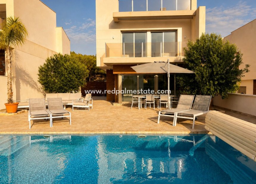 Återförsäljning - Villa -
San Miguel de Salinas - Inland
