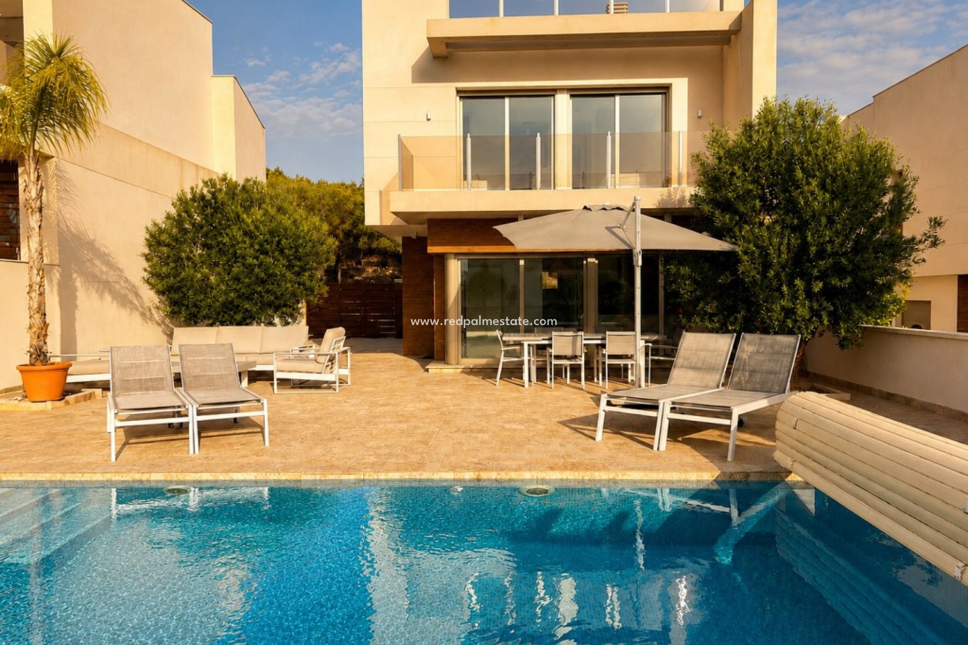 Återförsäljning - Villa -
San Miguel de Salinas - Inland