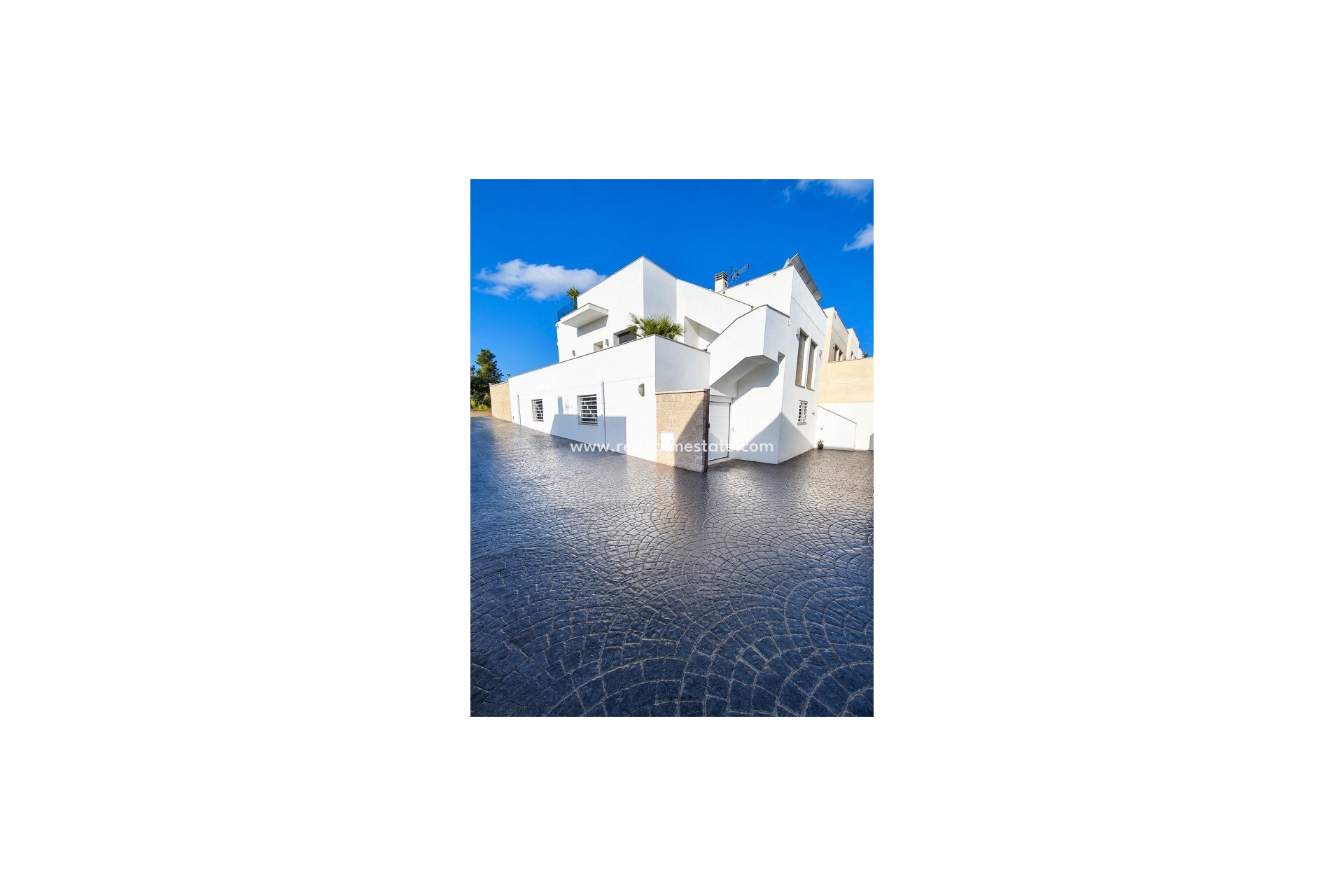 Återförsäljning - Villa -
San Miguel de Salinas - Inland