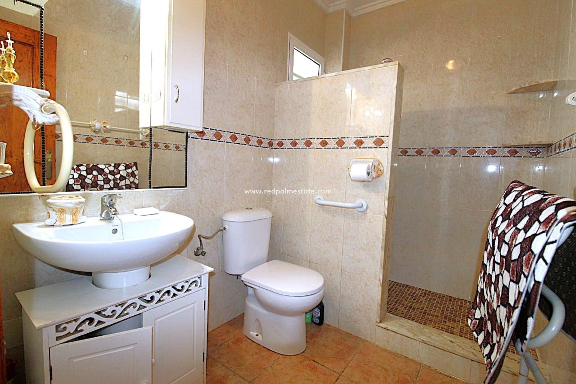 Återförsäljning - Villa -
San Miguel de Salinas - Inland