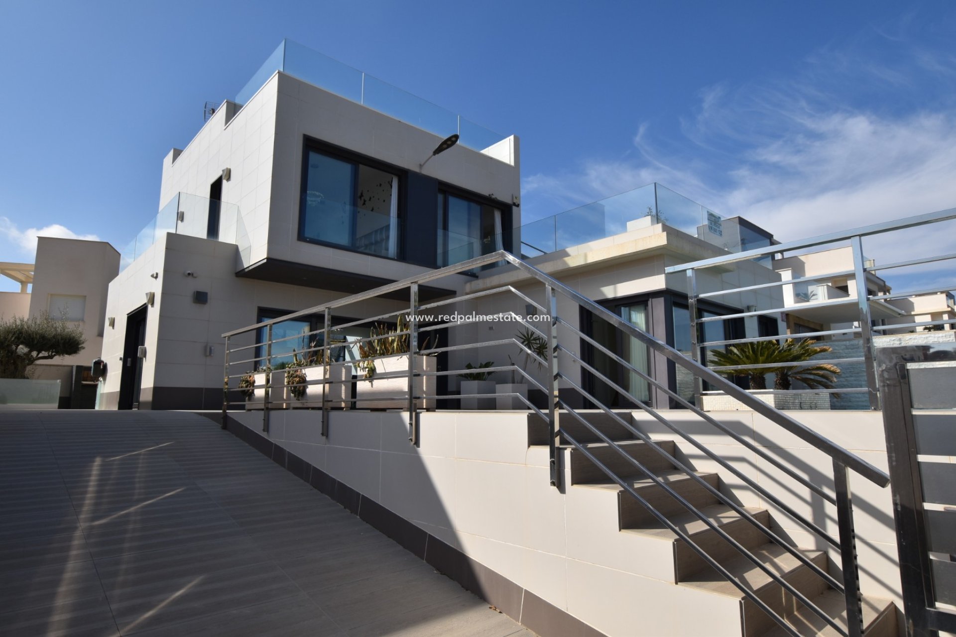 Återförsäljning - Villa -
San Miguel de Salinas - Inland