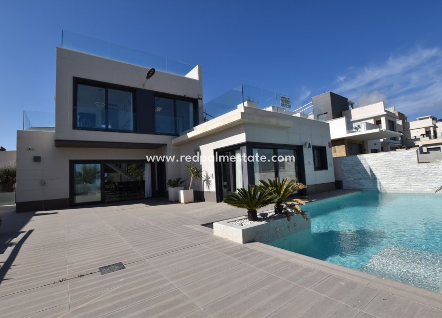 Återförsäljning - Villa -
San Miguel de Salinas - Inland