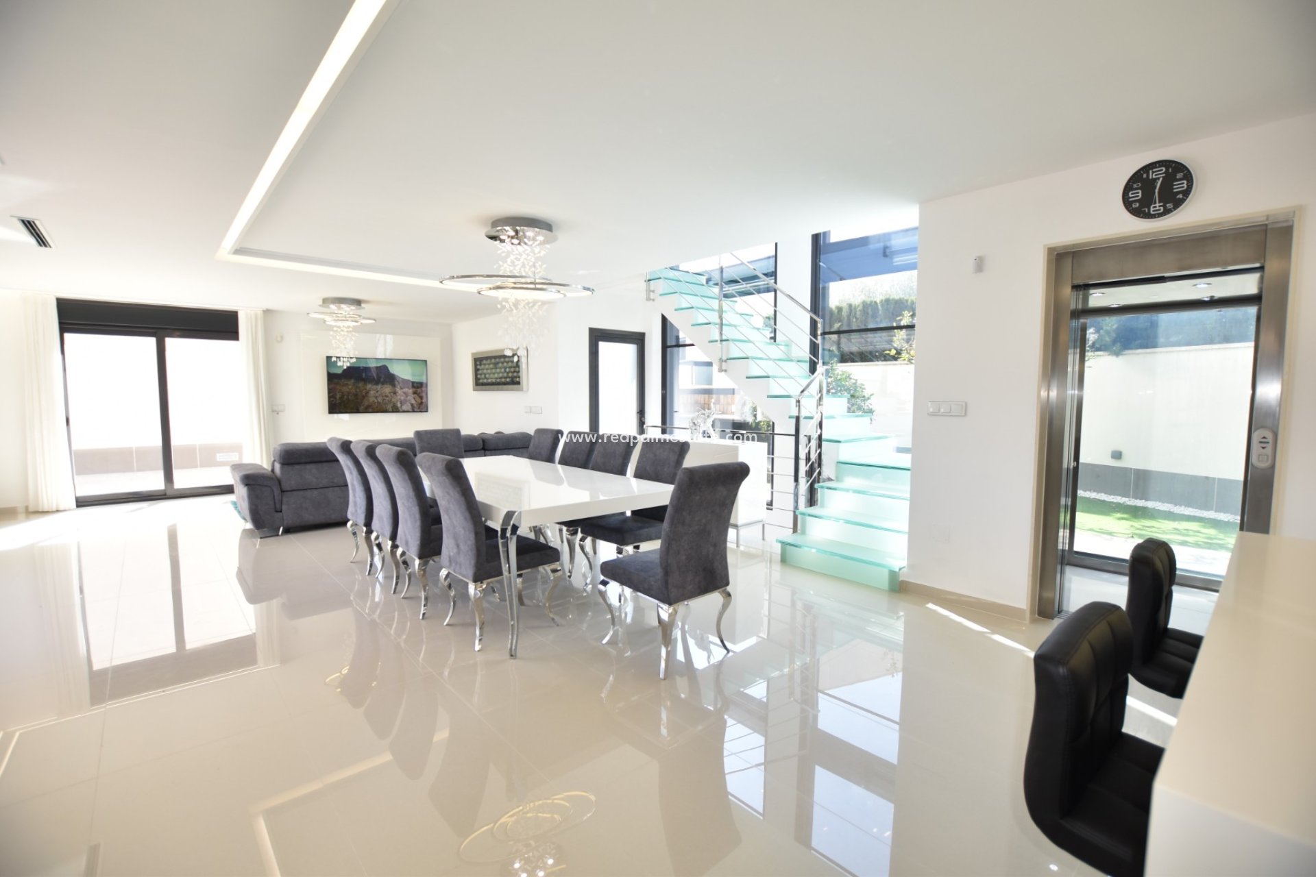 Återförsäljning - Villa -
San Miguel de Salinas - Inland