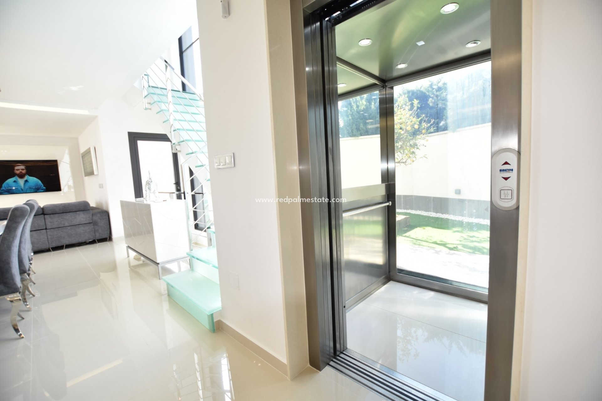 Återförsäljning - Villa -
San Miguel de Salinas - Inland