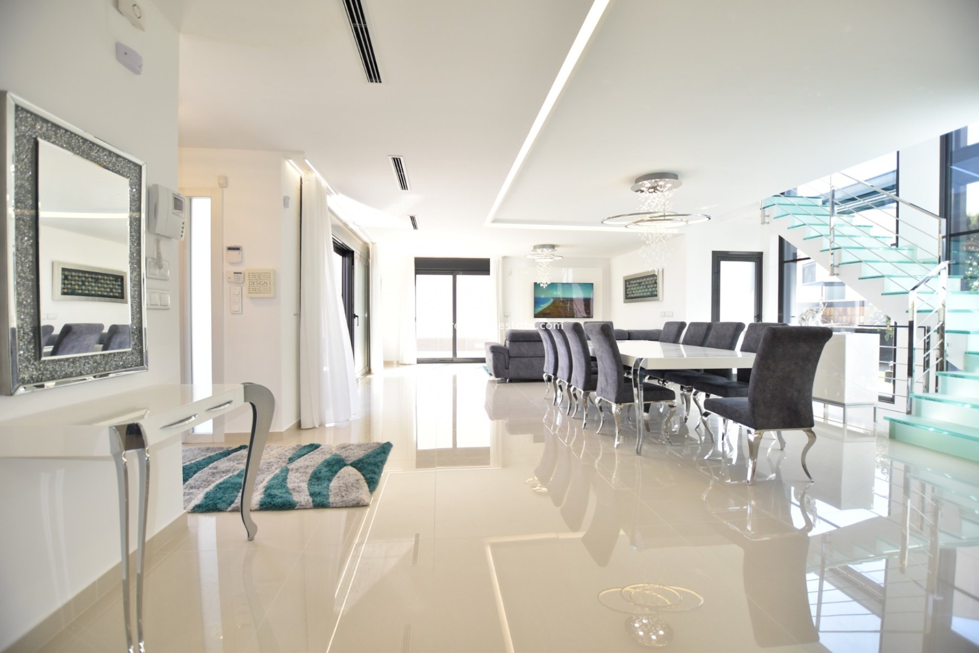 Återförsäljning - Villa -
San Miguel de Salinas - Inland