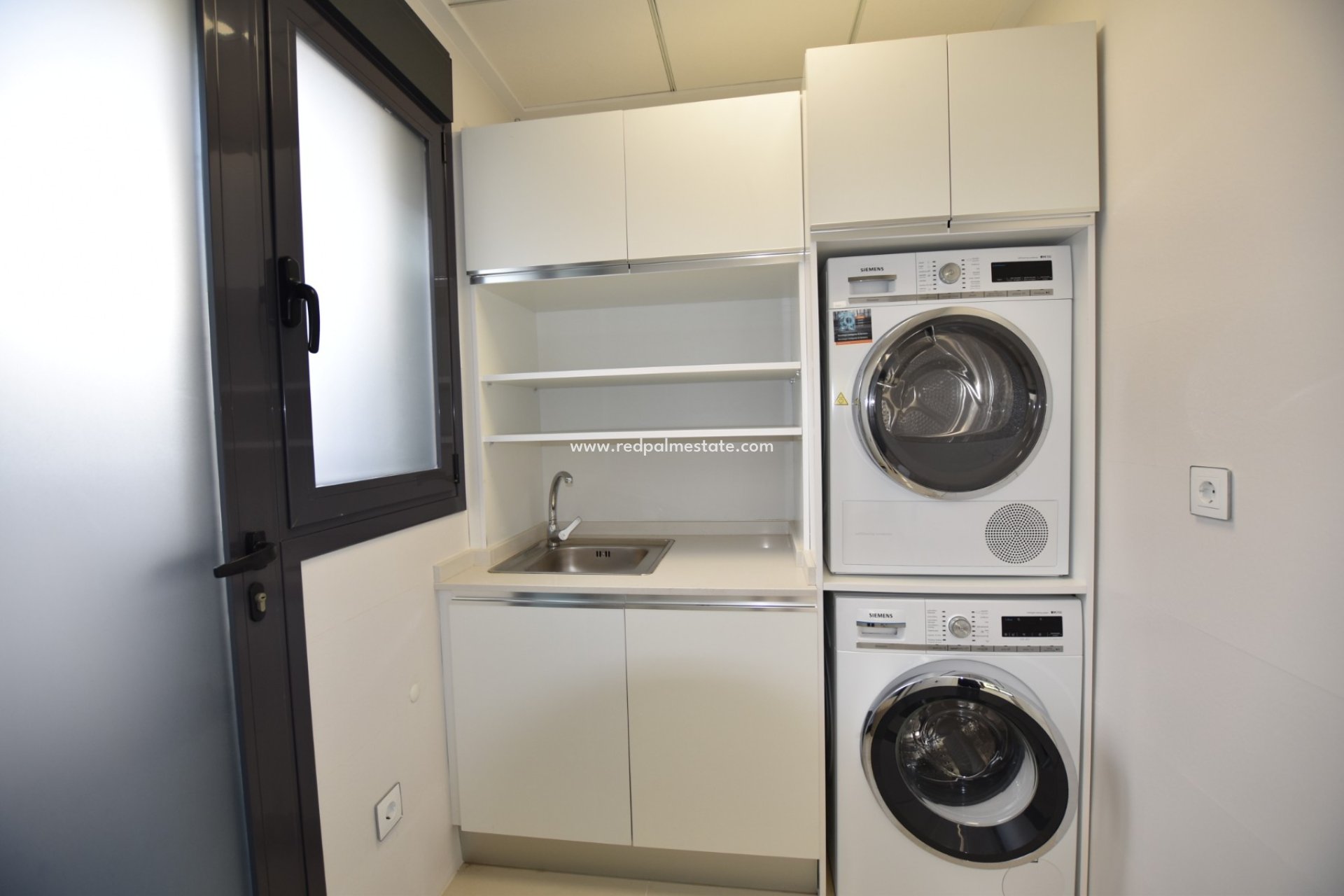 Återförsäljning - Villa -
San Miguel de Salinas - Inland