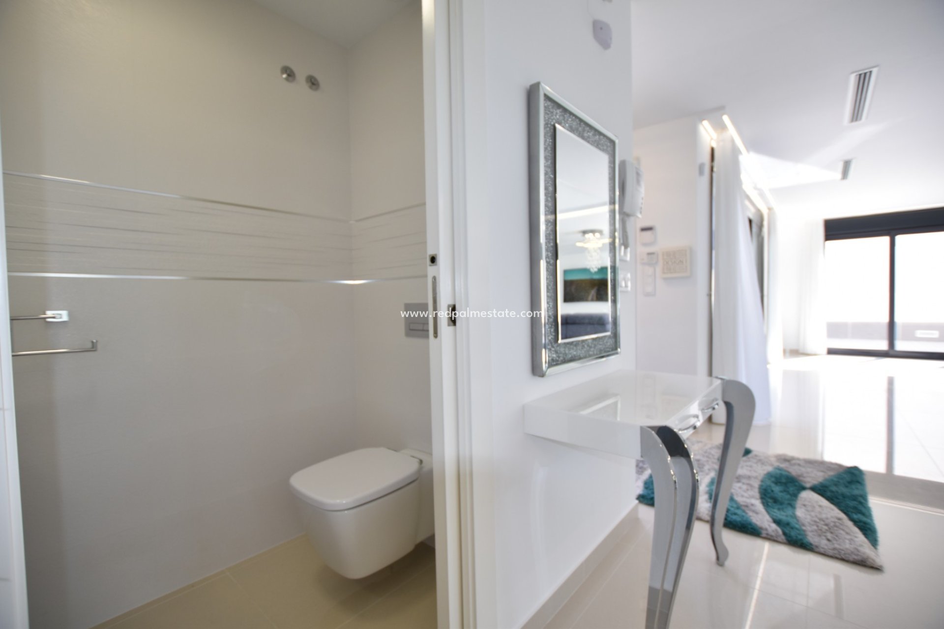 Återförsäljning - Villa -
San Miguel de Salinas - Inland