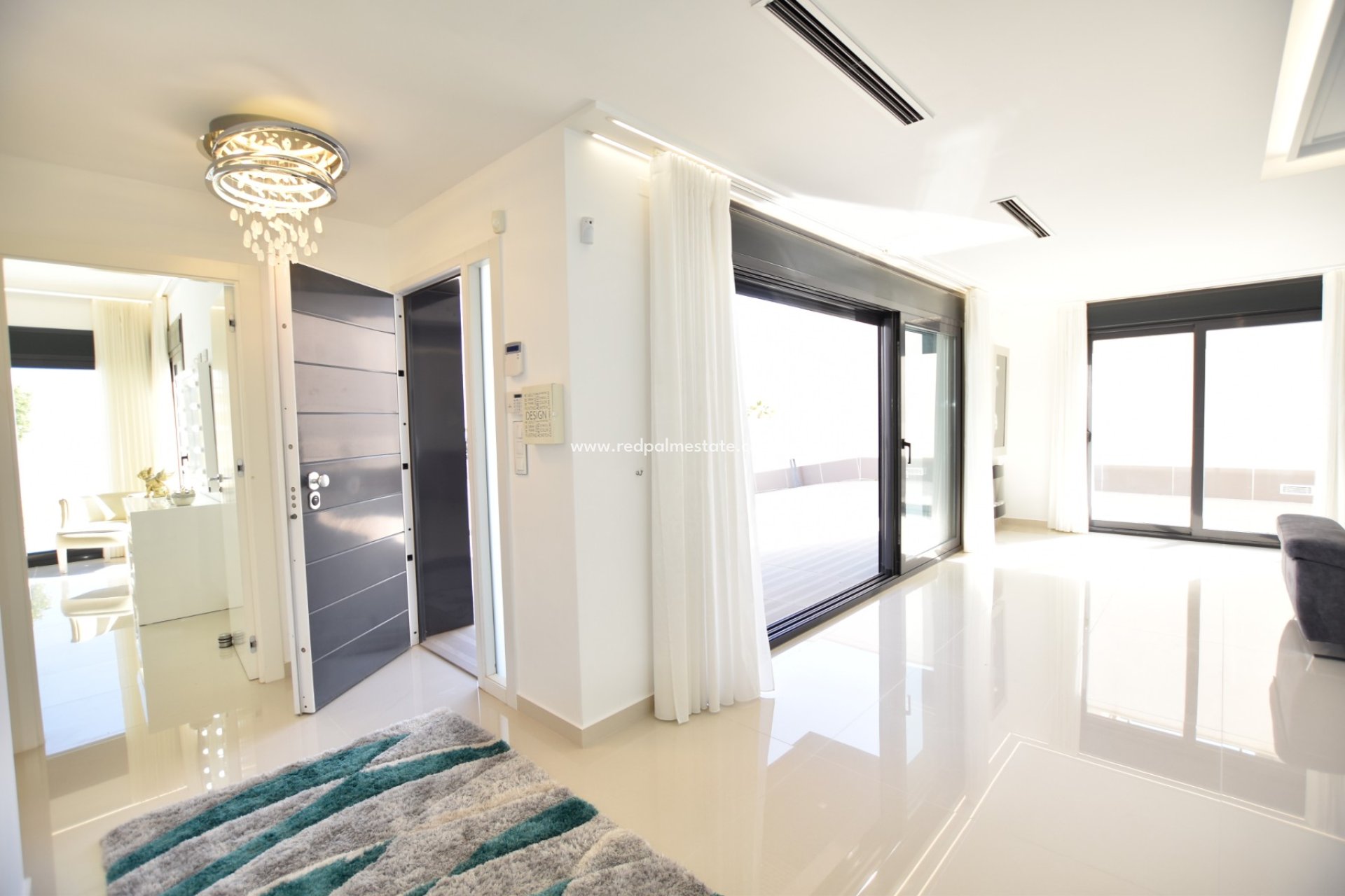 Återförsäljning - Villa -
San Miguel de Salinas - Inland