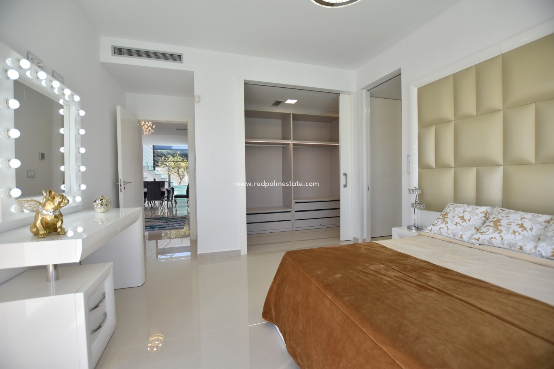 Återförsäljning - Villa -
San Miguel de Salinas - Inland