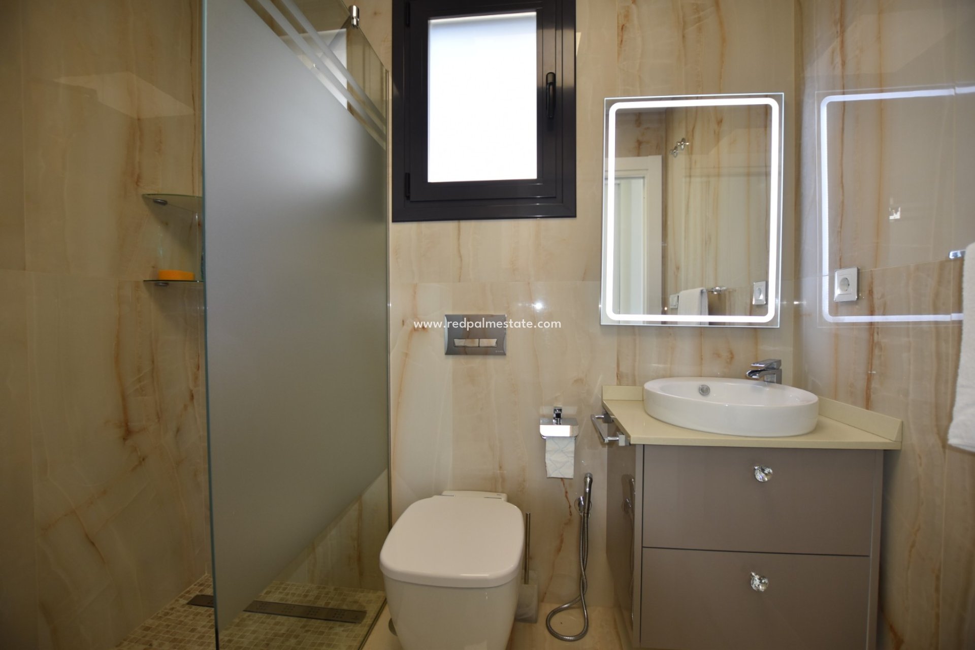 Återförsäljning - Villa -
San Miguel de Salinas - Inland